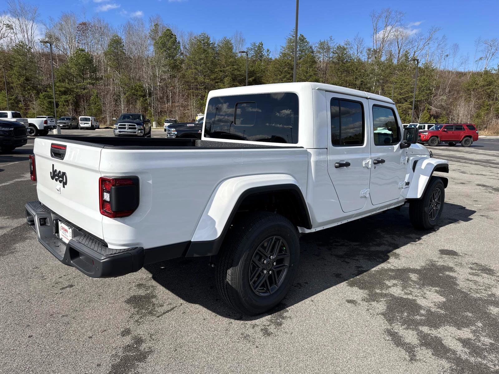 2026 Jeep Gladiator Sport S photo 4