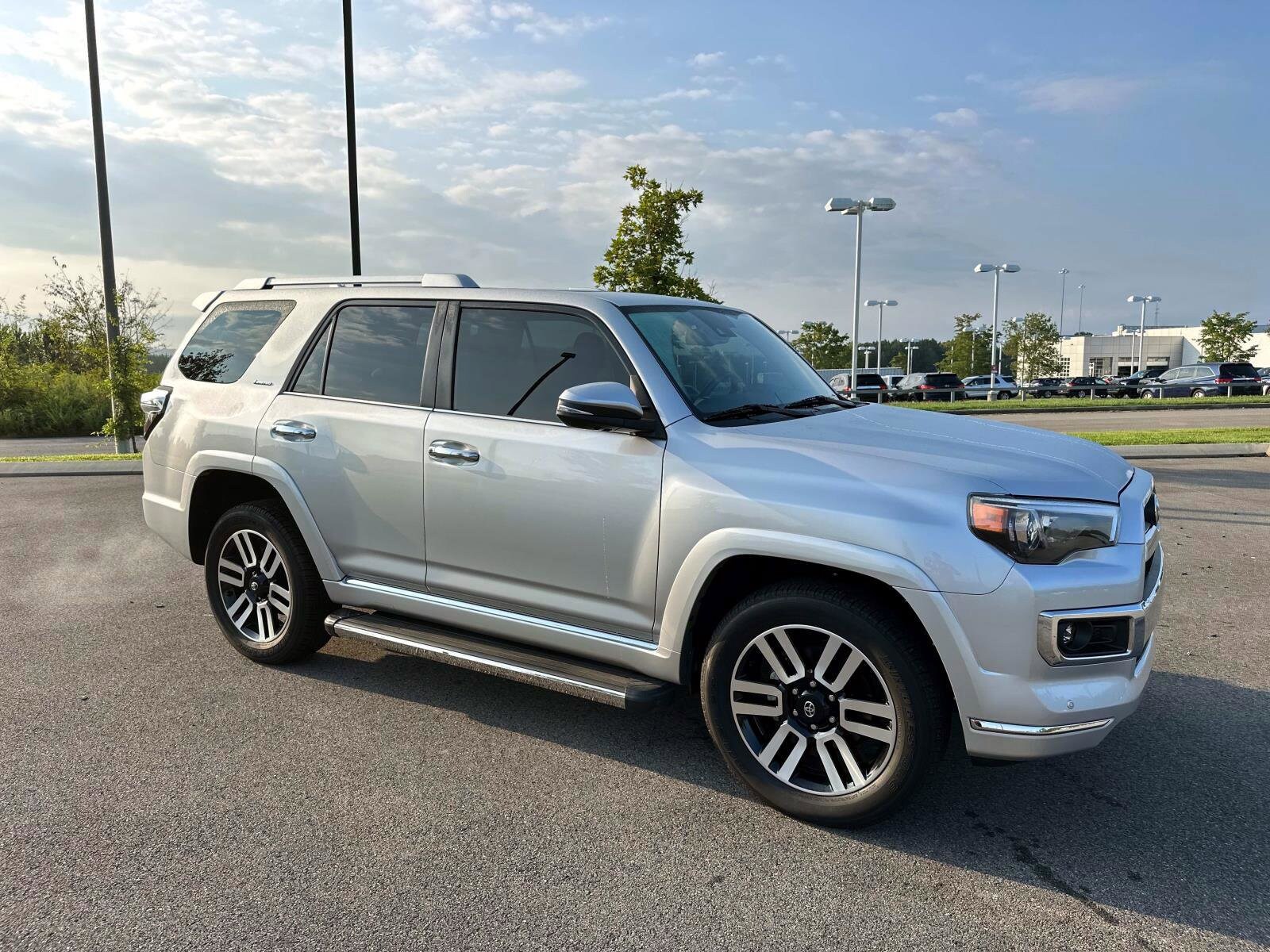 2024 Toyota 4Runner Limited 4WD photo 2