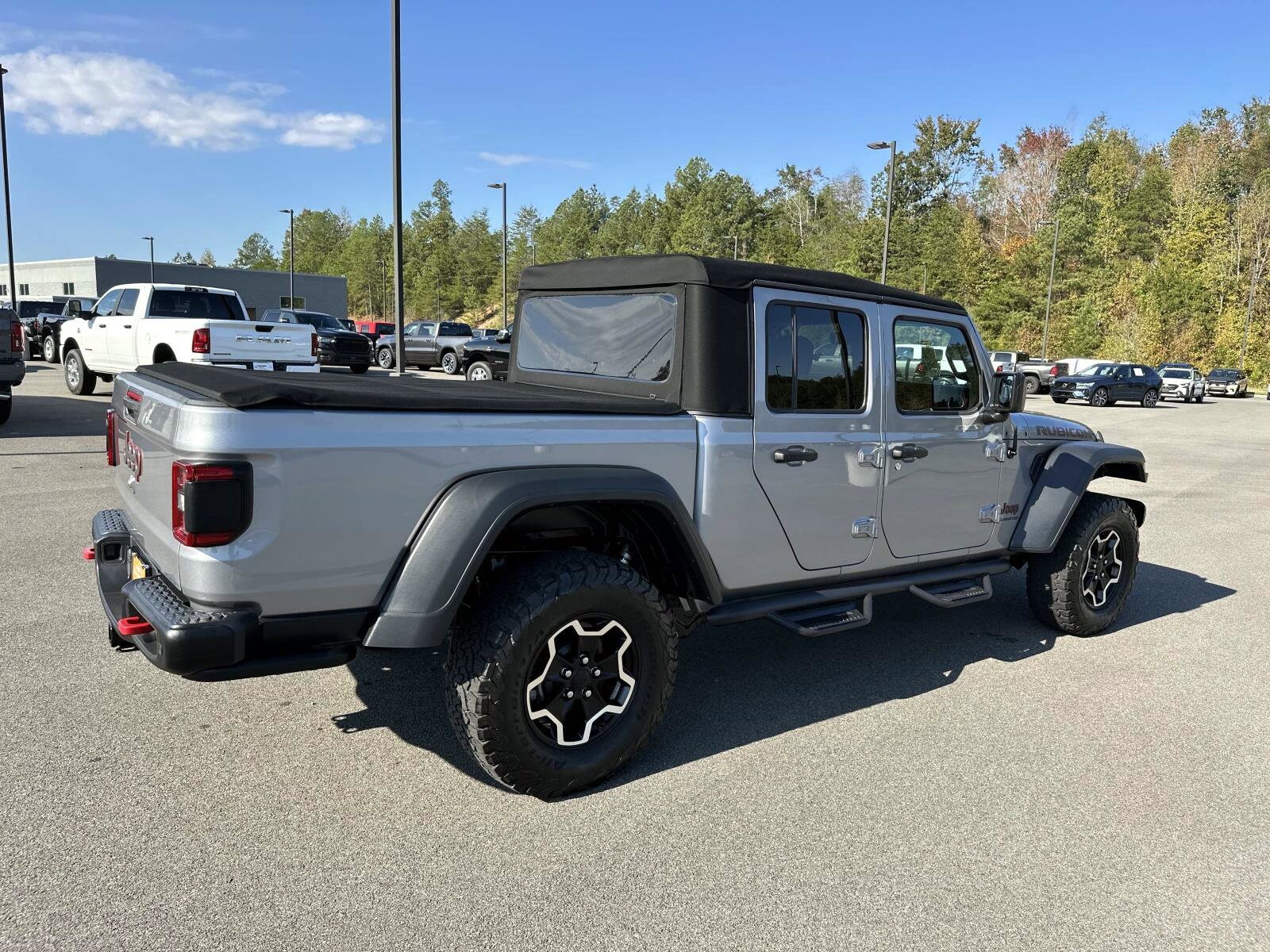 2020 Jeep Gladiator Rubicon photo 3