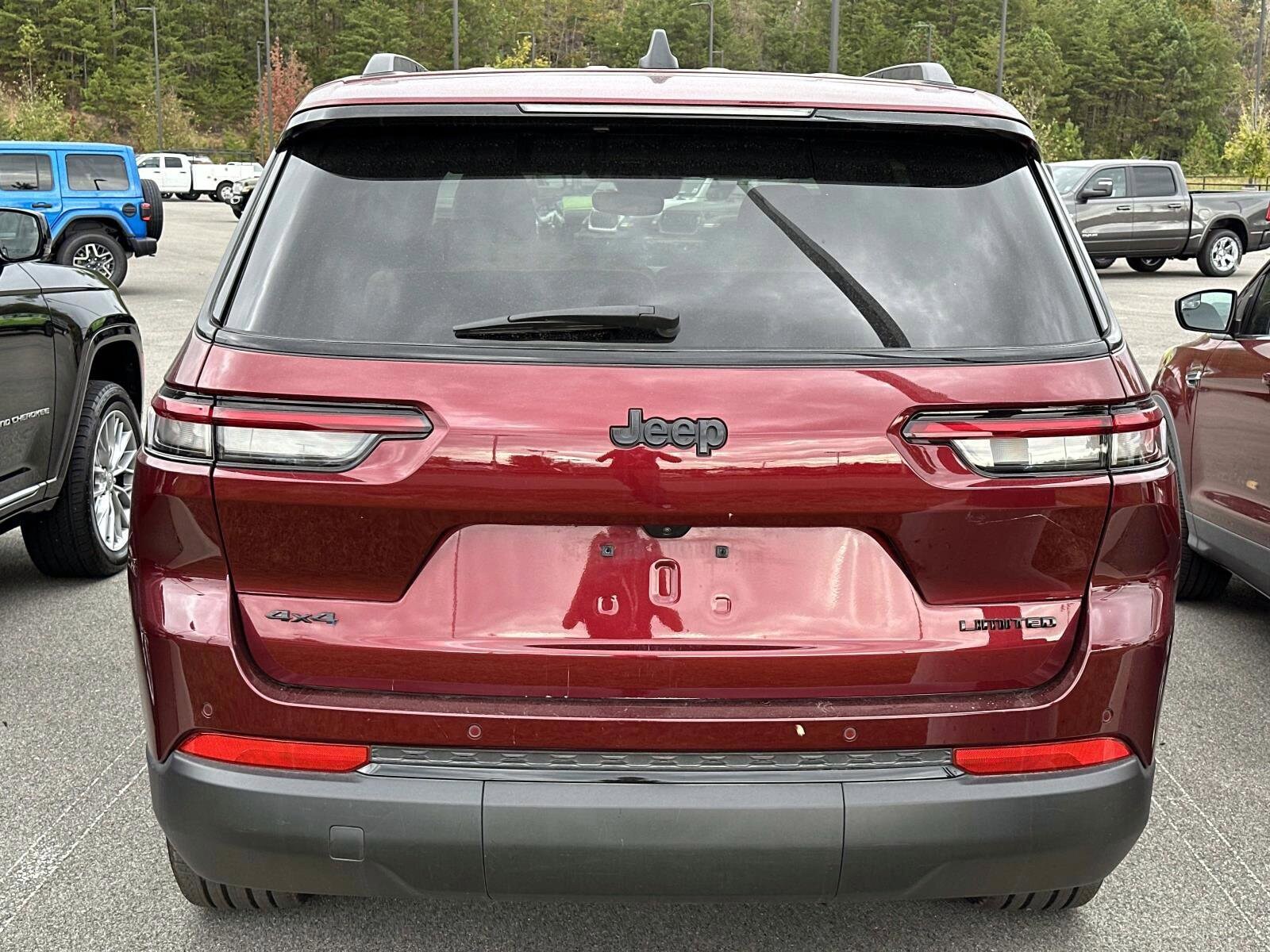 2024 Jeep Grand Cherokee Limited photo 4