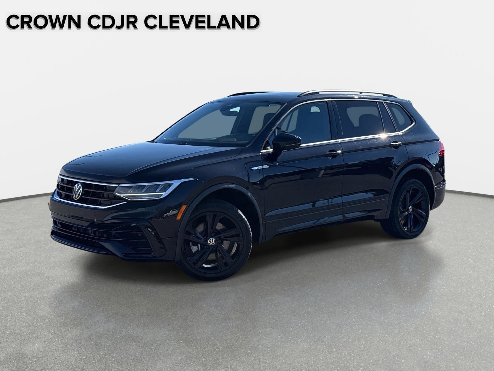 2023 Volkswagen Tiguan SE R-LINE BLACK