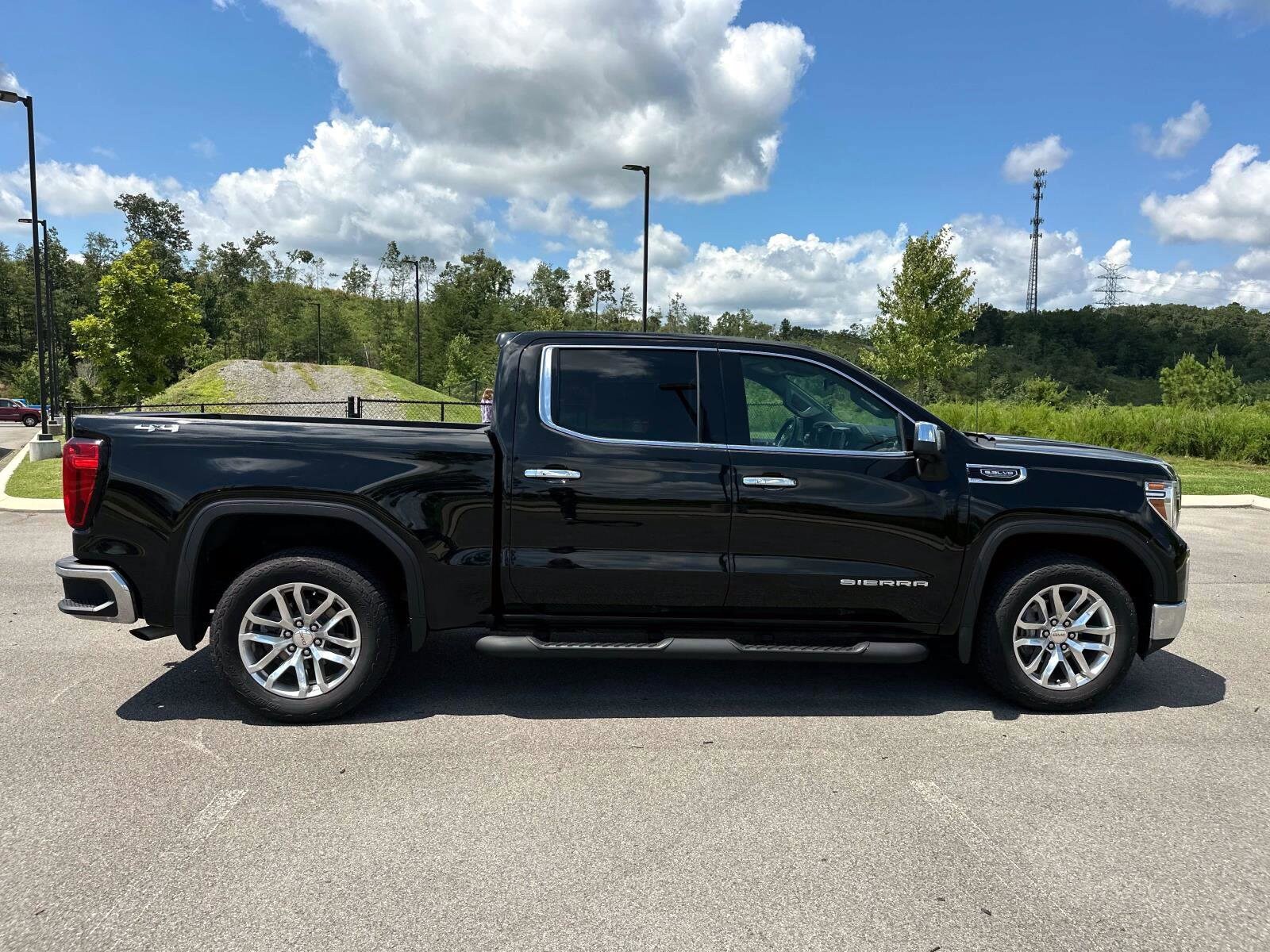 2021 Gmc Sierra 1500 SLT photo 2