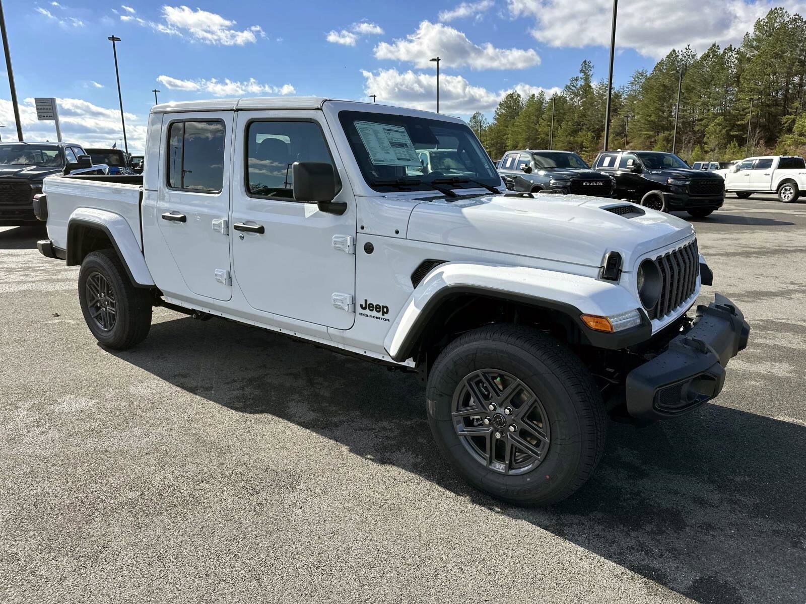 2026 Jeep Gladiator Sport S photo 2