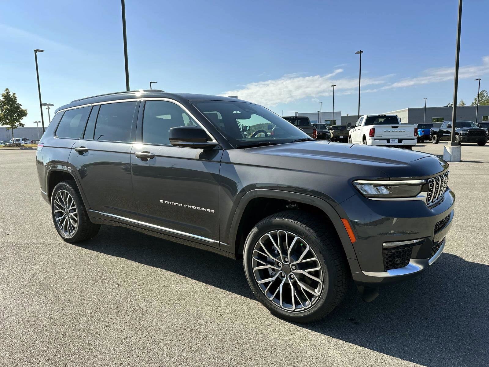 2025 Jeep Grand Cherokee L Summit photo 2