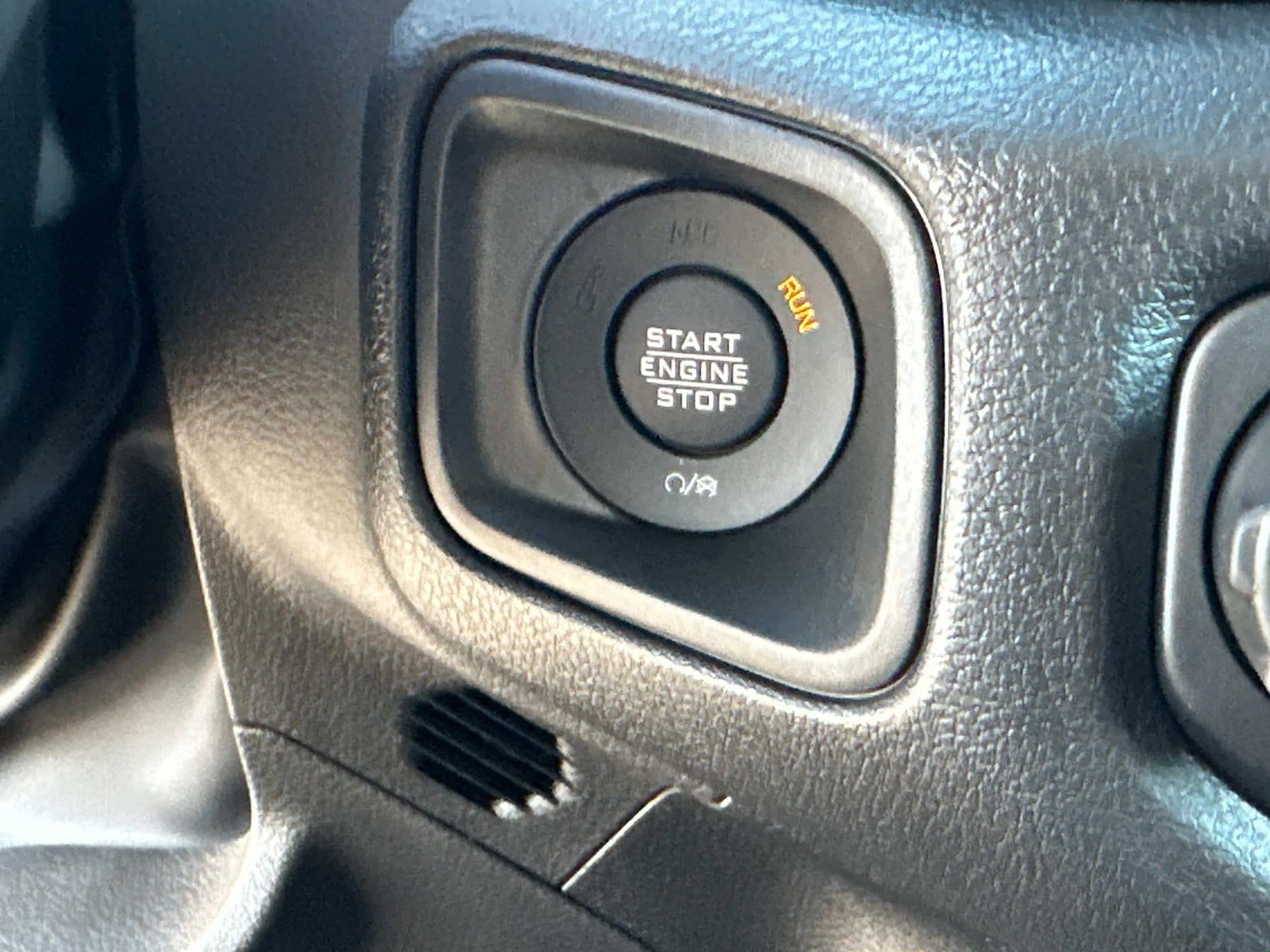 2025 Jeep Gladiator Sport S - Photo 27