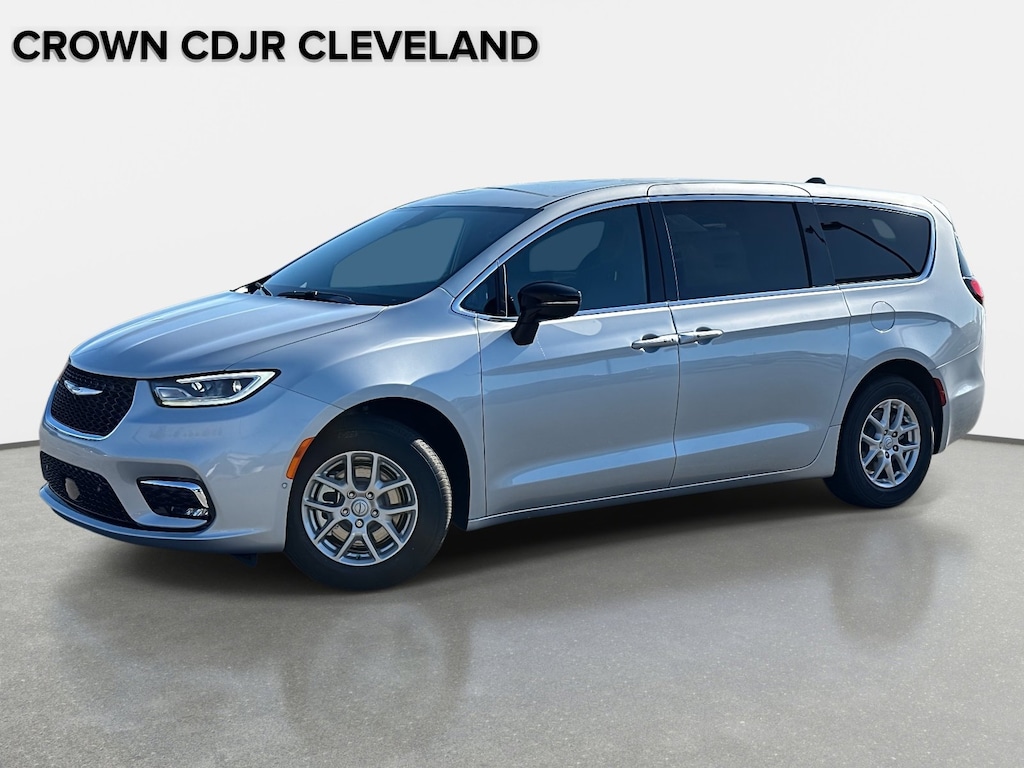 New 2026 Chrysler Pacifica Select Passenger Van