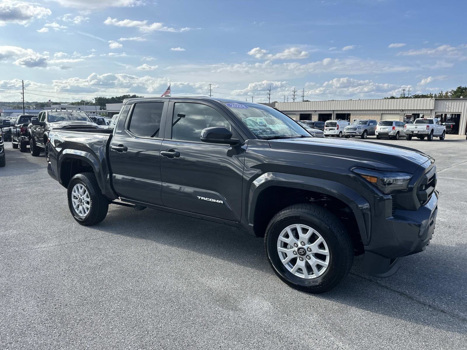 2024 Toyota Tacoma TRD Sport Double Cab photo 2