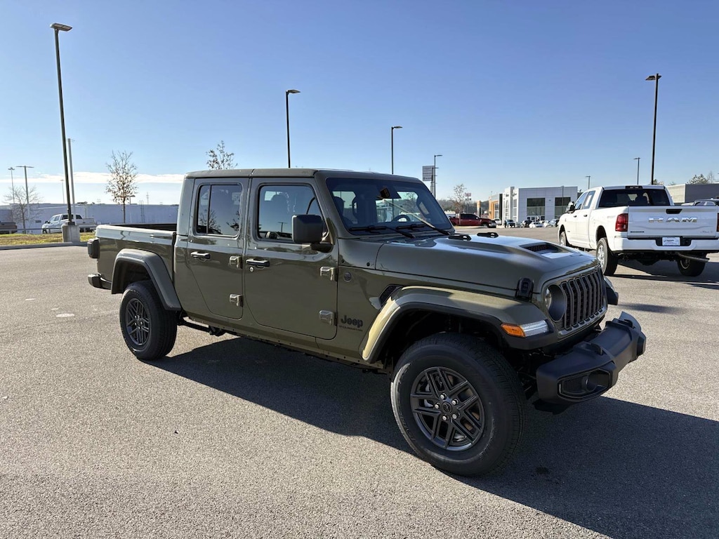 New 2026 Jeep Gladiator Sport Pickup