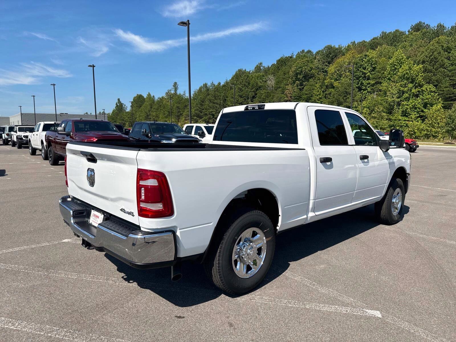 2024 Ram 2500 Tradesman photo 4