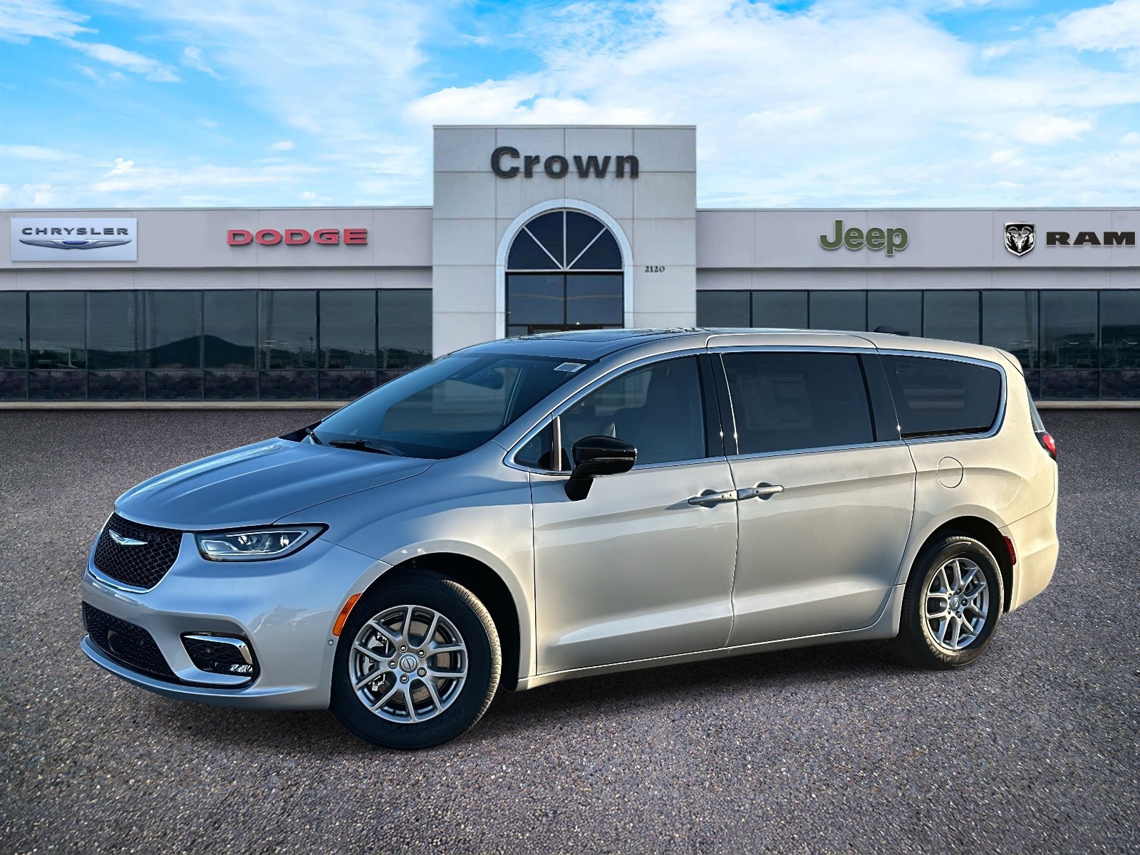 2026 Chrysler Pacifica Select's photo