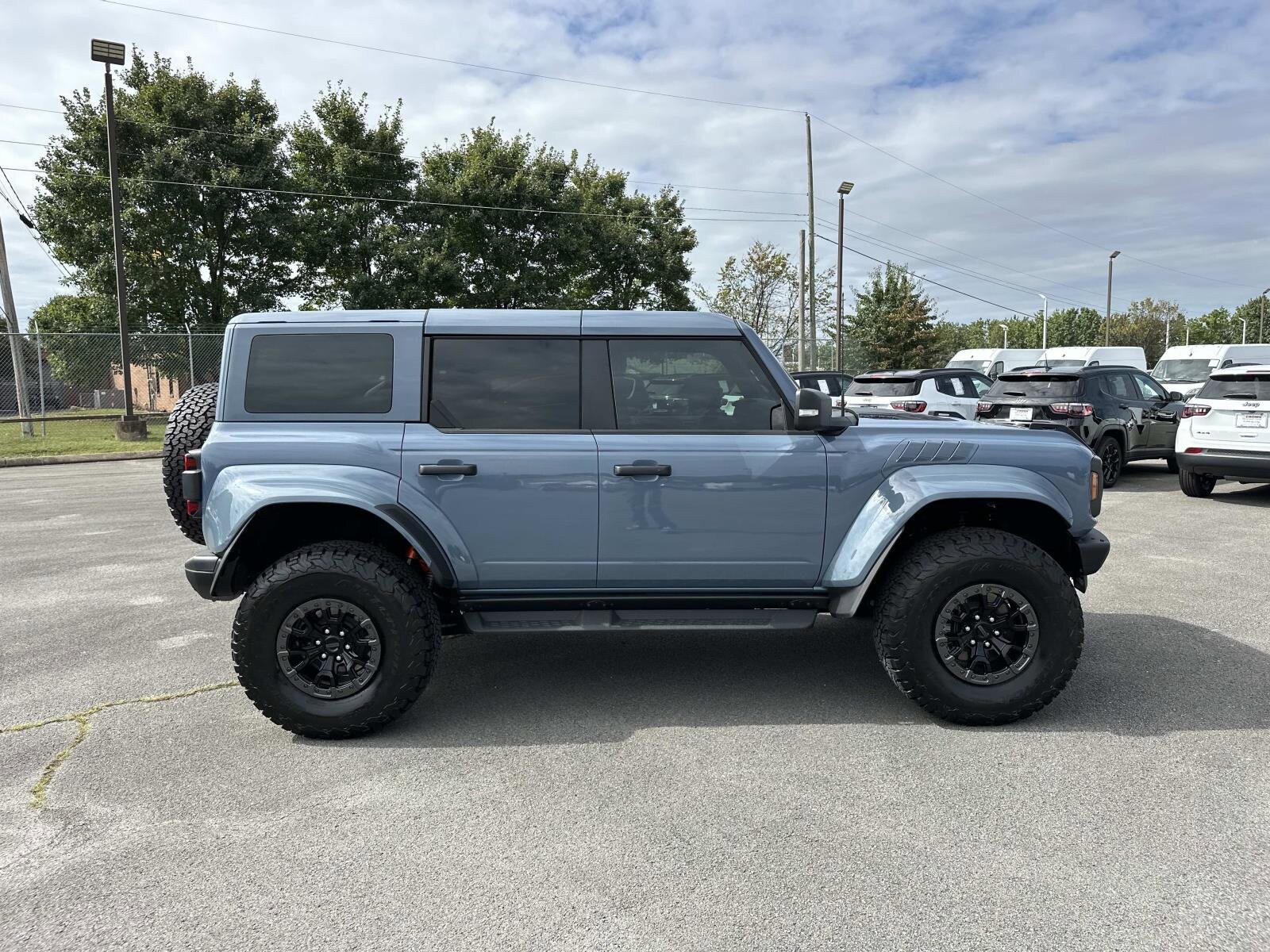 2025 Ford Bronco Raptor photo 2