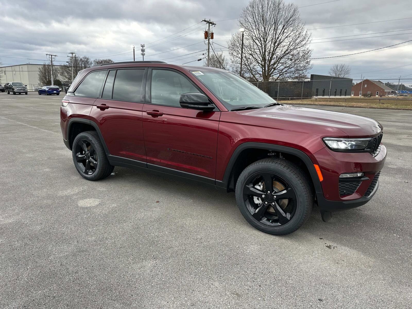 2025 Jeep Grand Cherokee Limited photo 2