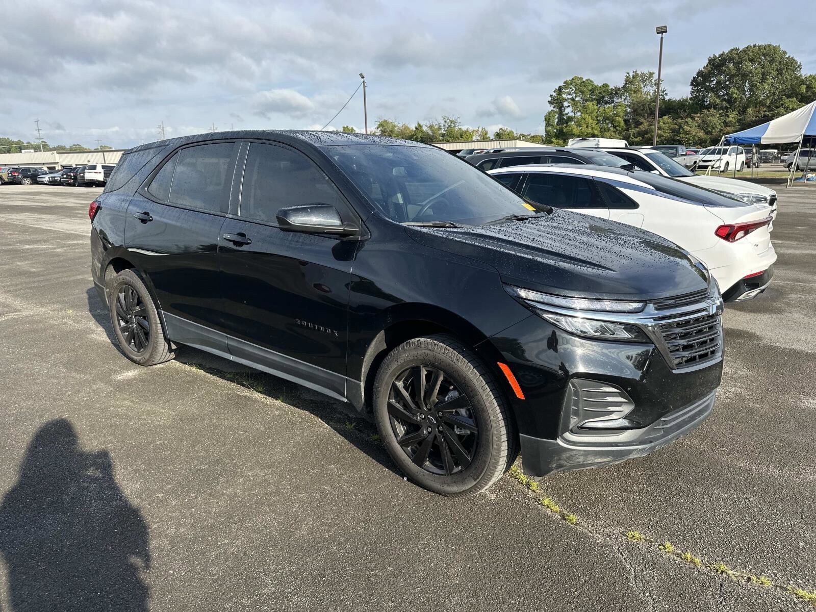 2023 Chevrolet Equinox LS photo 3