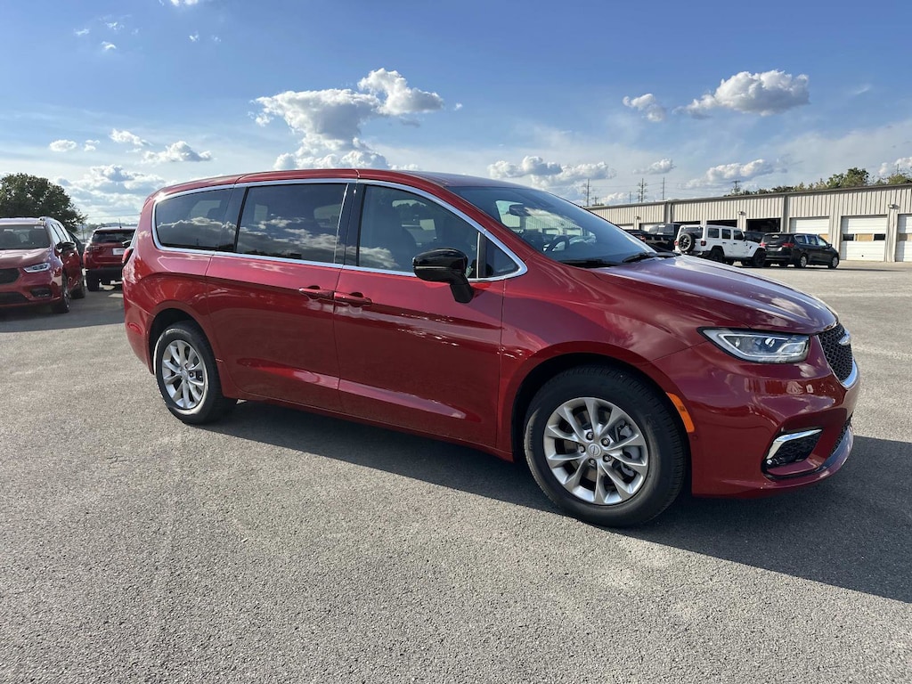 New 2026 Chrysler Pacifica Select Passenger Van