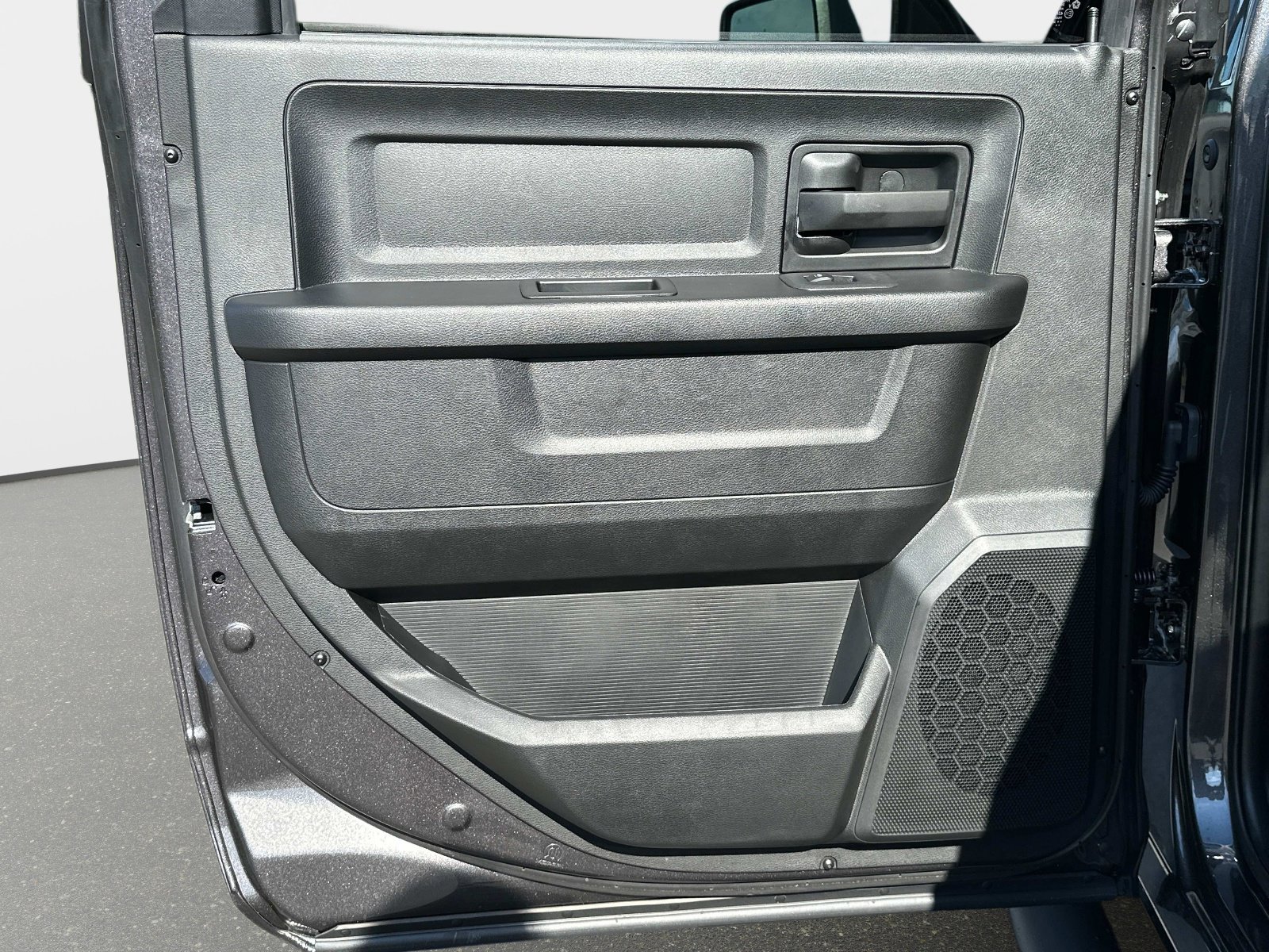 2025 RAM 2500 Tradesman - Photo 14