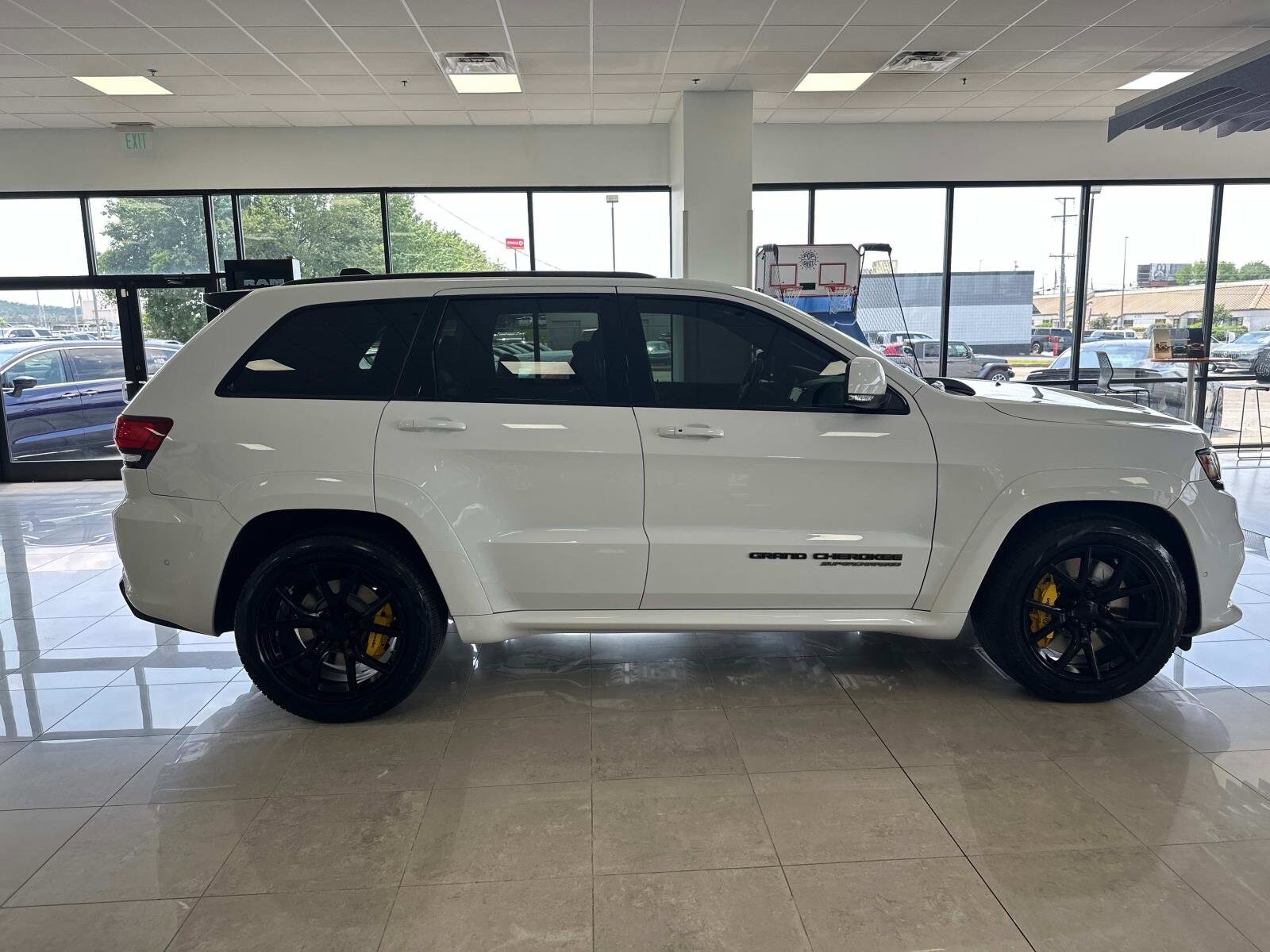 2021 Jeep Grand Cherokee Trackhawk photo 3