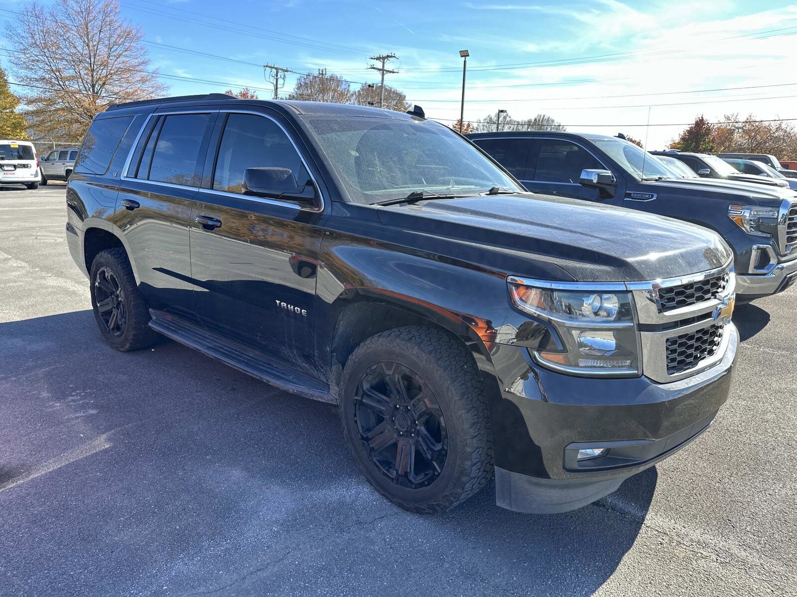 2018 Chevrolet Tahoe LT photo 3