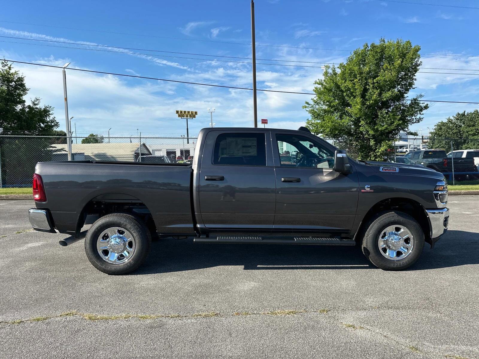 2025 Ram 2500 Tradesman photo 3