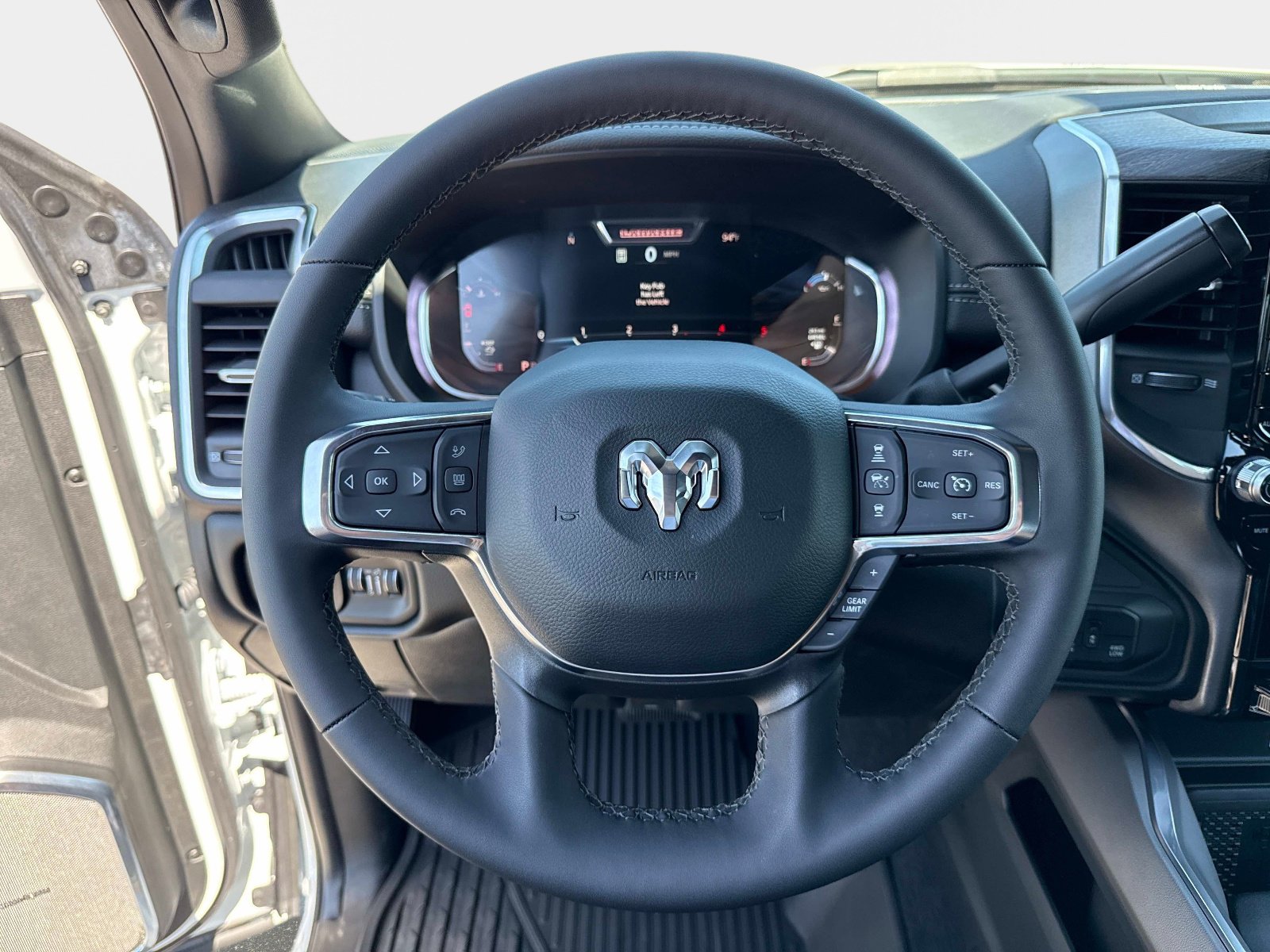 2025 RAM Ram 2500 Pickup Laramie - Photo 26