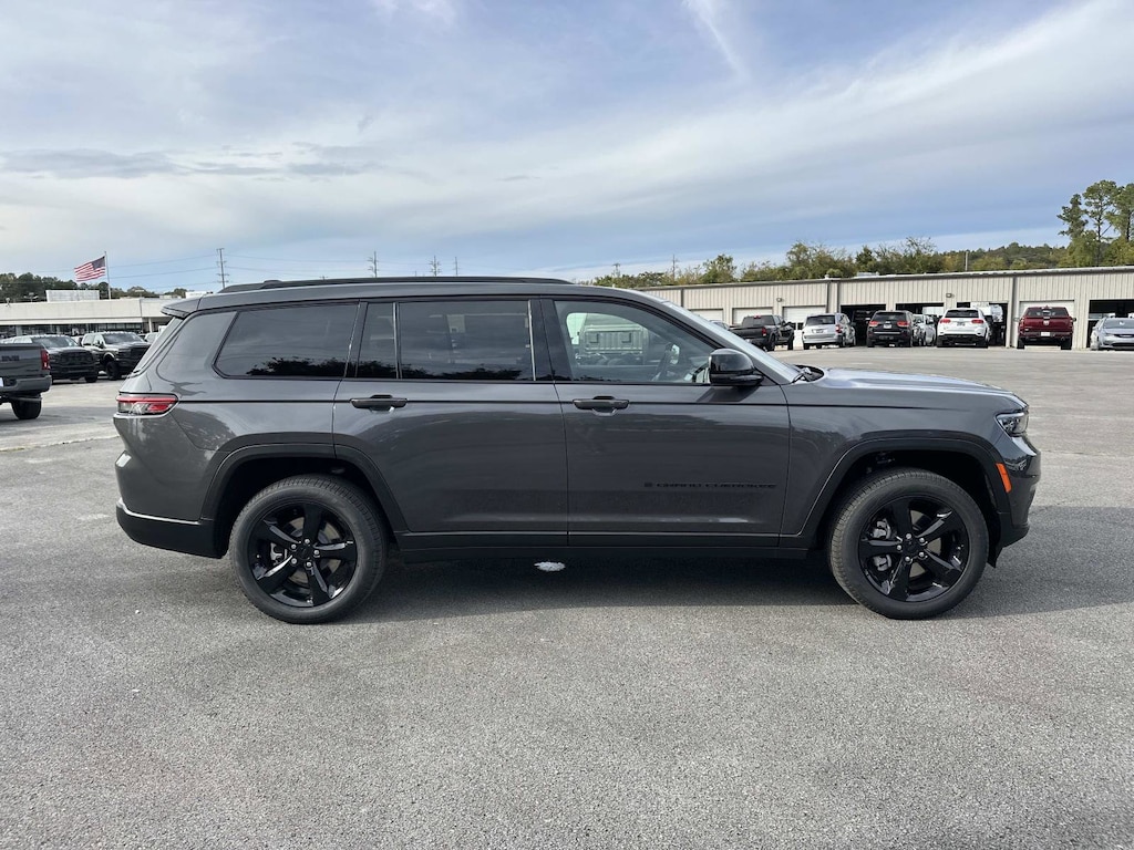 New 2025 Jeep Grand Cherokee L Limited Sport Utility