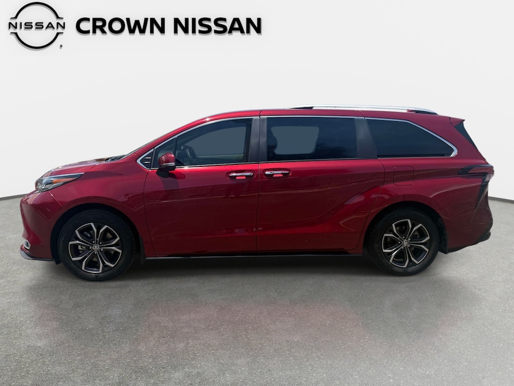 Used 2025 Toyota Sienna Platinum Platinum AWD 7-Passenger