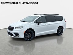 2026 Chrysler Pacifica Limited Passenger Van