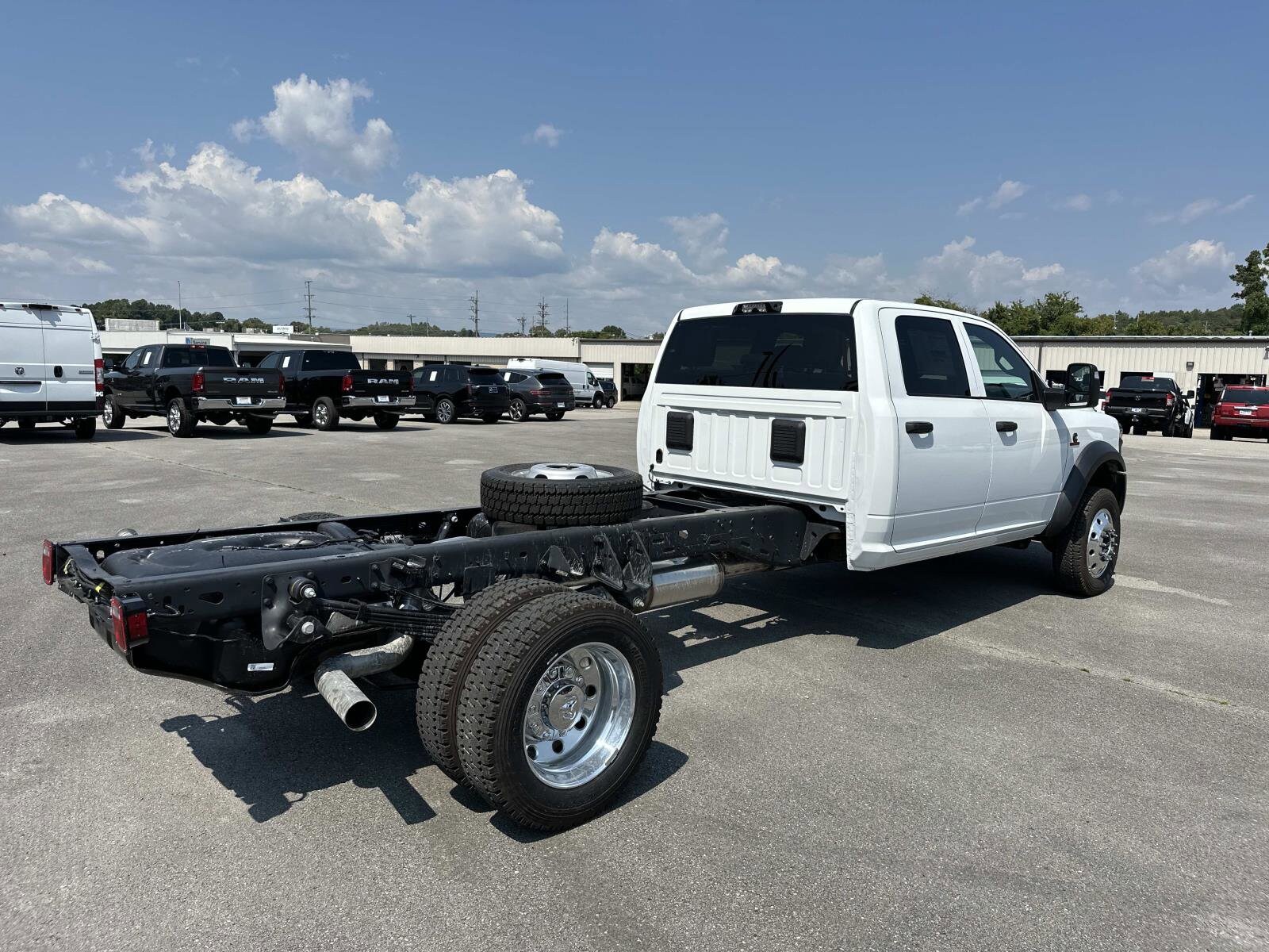 2026 Ram 5500 Tradesman photo 4