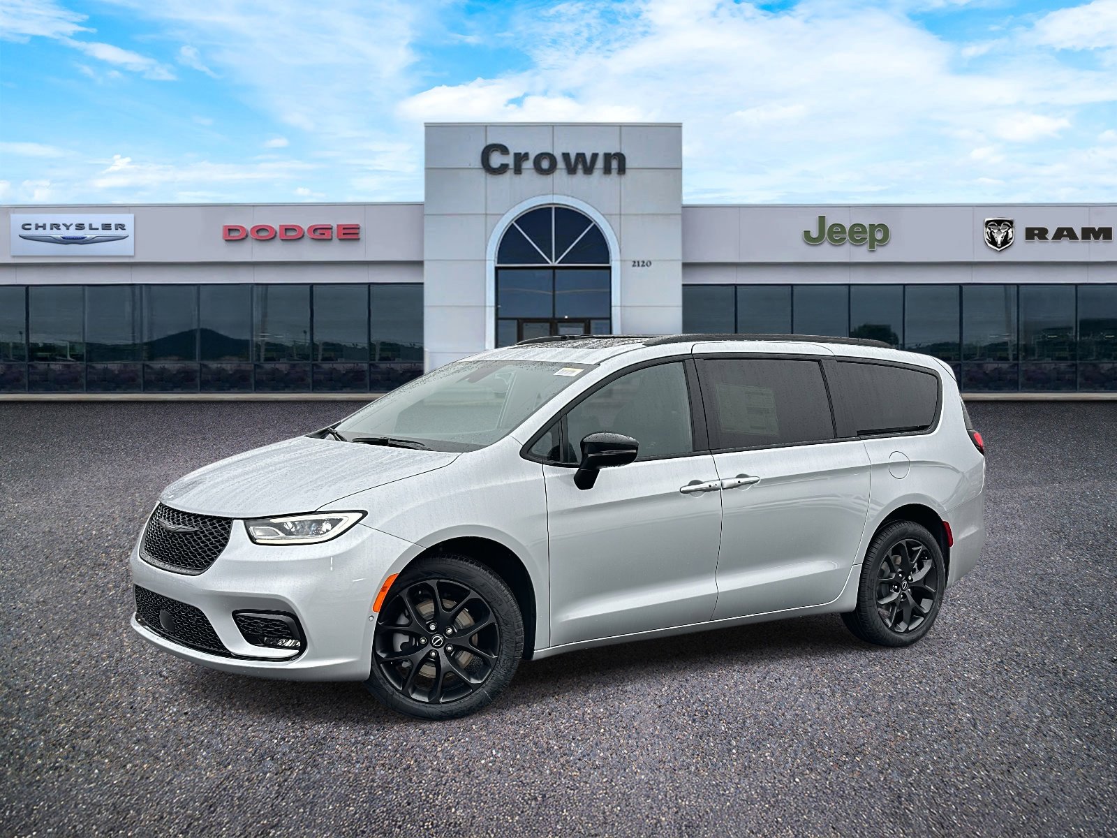 2026 Chrysler Pacifica Select's photo