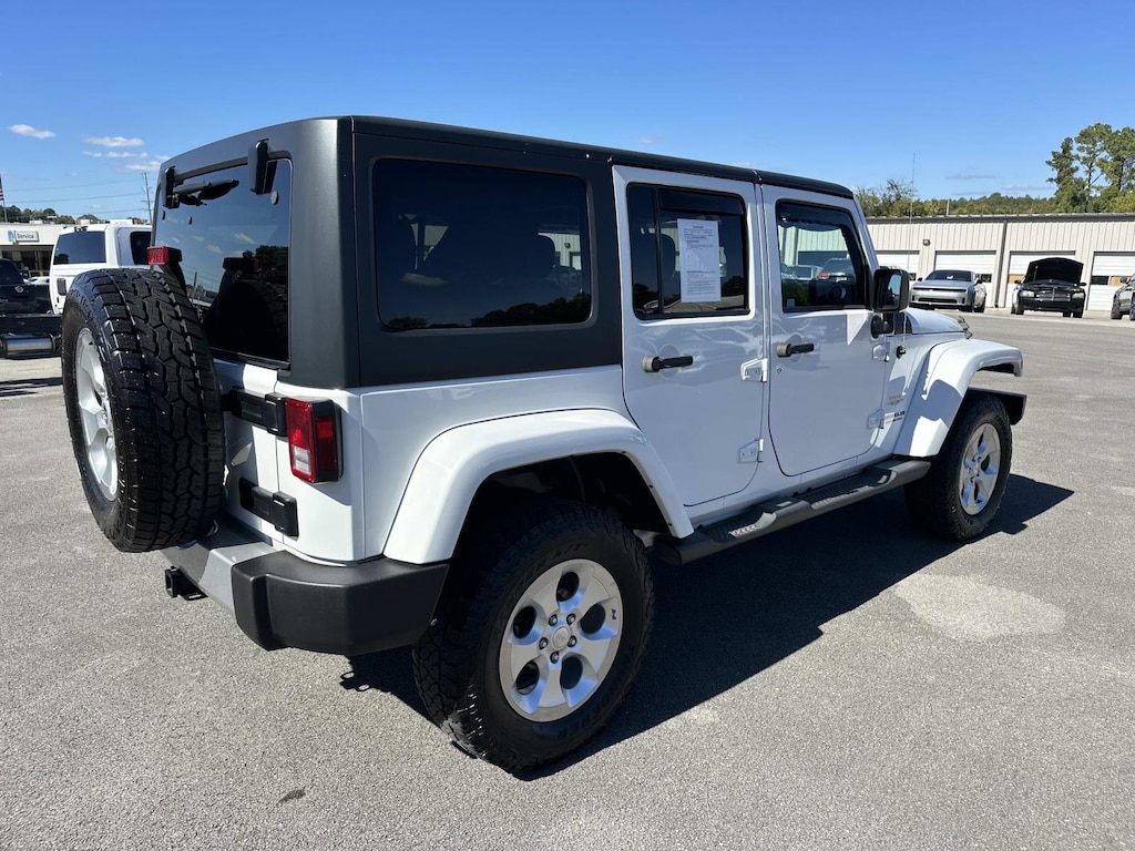 Used 2015 Jeep Wrangler Unlimited Sahara 4WD  Sahara