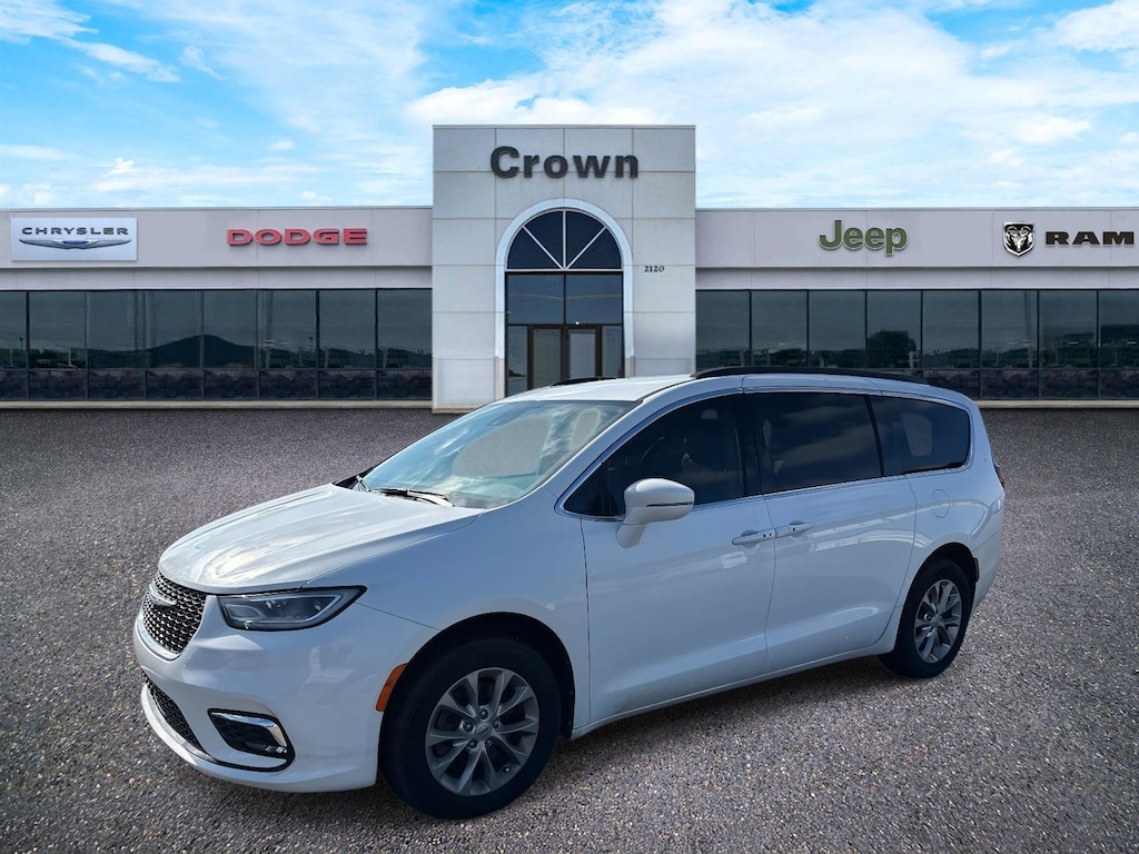 Used 2022 Chrysler Pacifica Touring L Touring L AWD