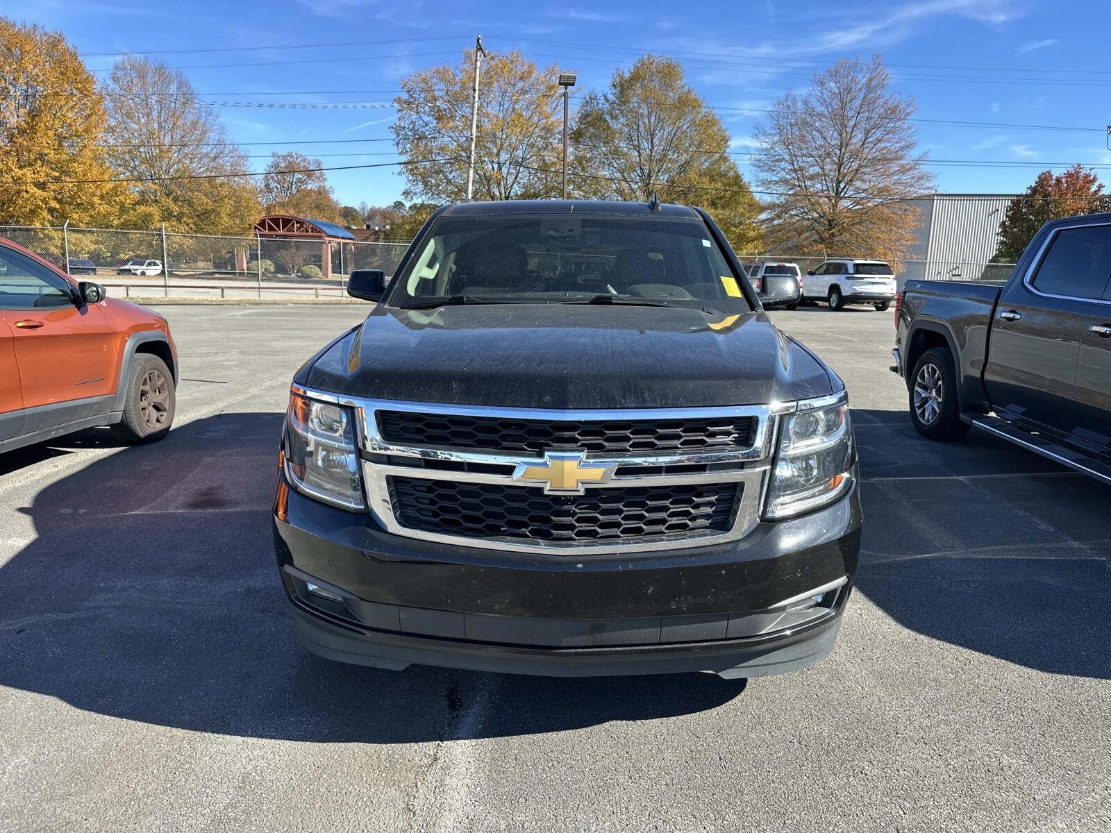 2018 Chevrolet Tahoe LT photo 2