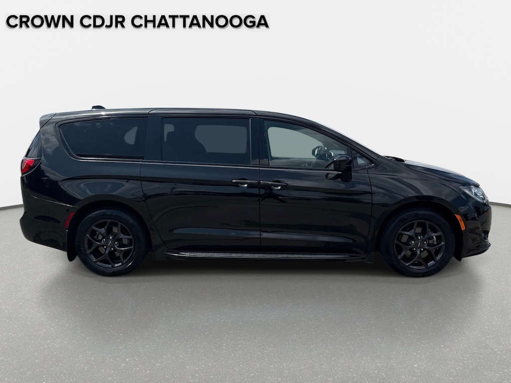Used 2020 Chrysler Pacifica Touring Touring FWD