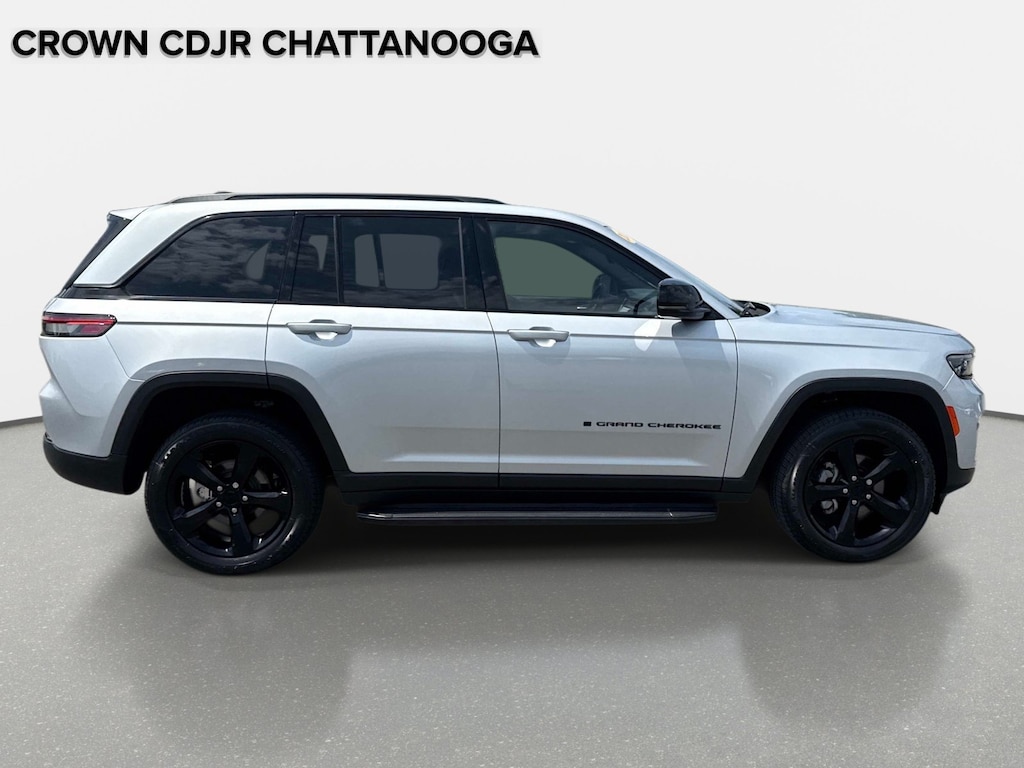 Used 2023 Jeep Grand Cherokee Altitude Altitude 4x4
