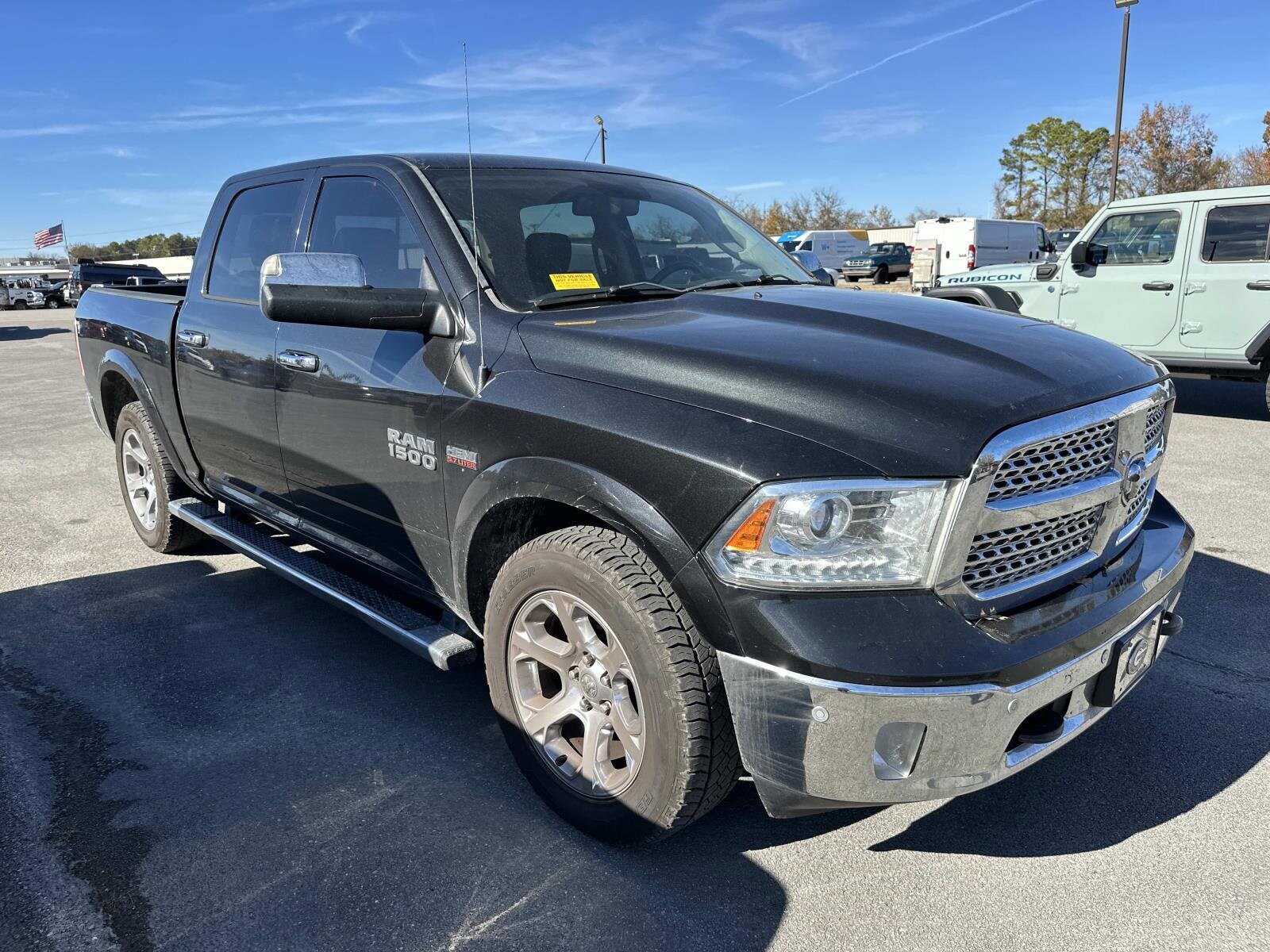 2016 Ram 1500 Laramie photo 3
