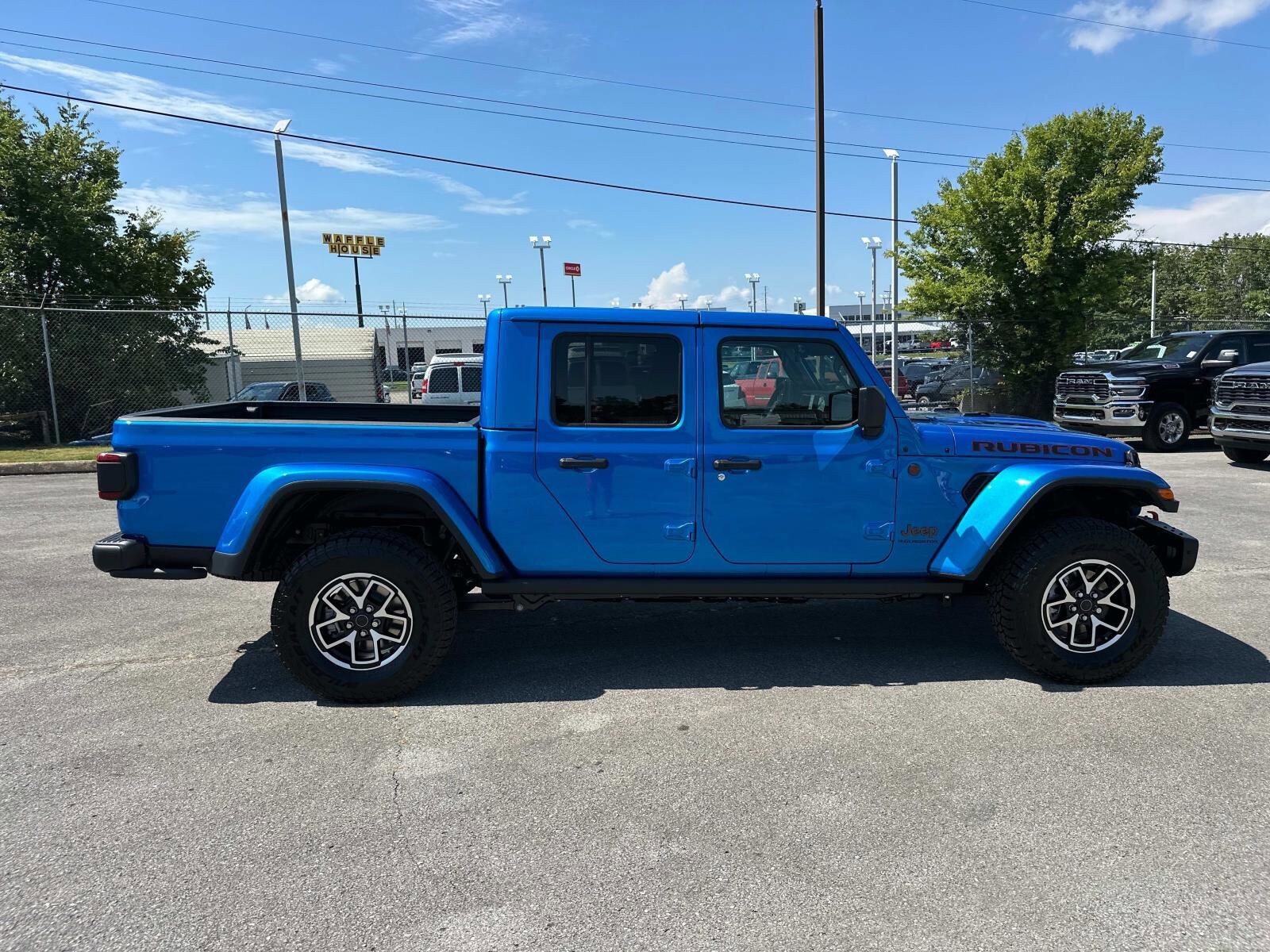 2025 Jeep Gladiator Rubicon photo 3