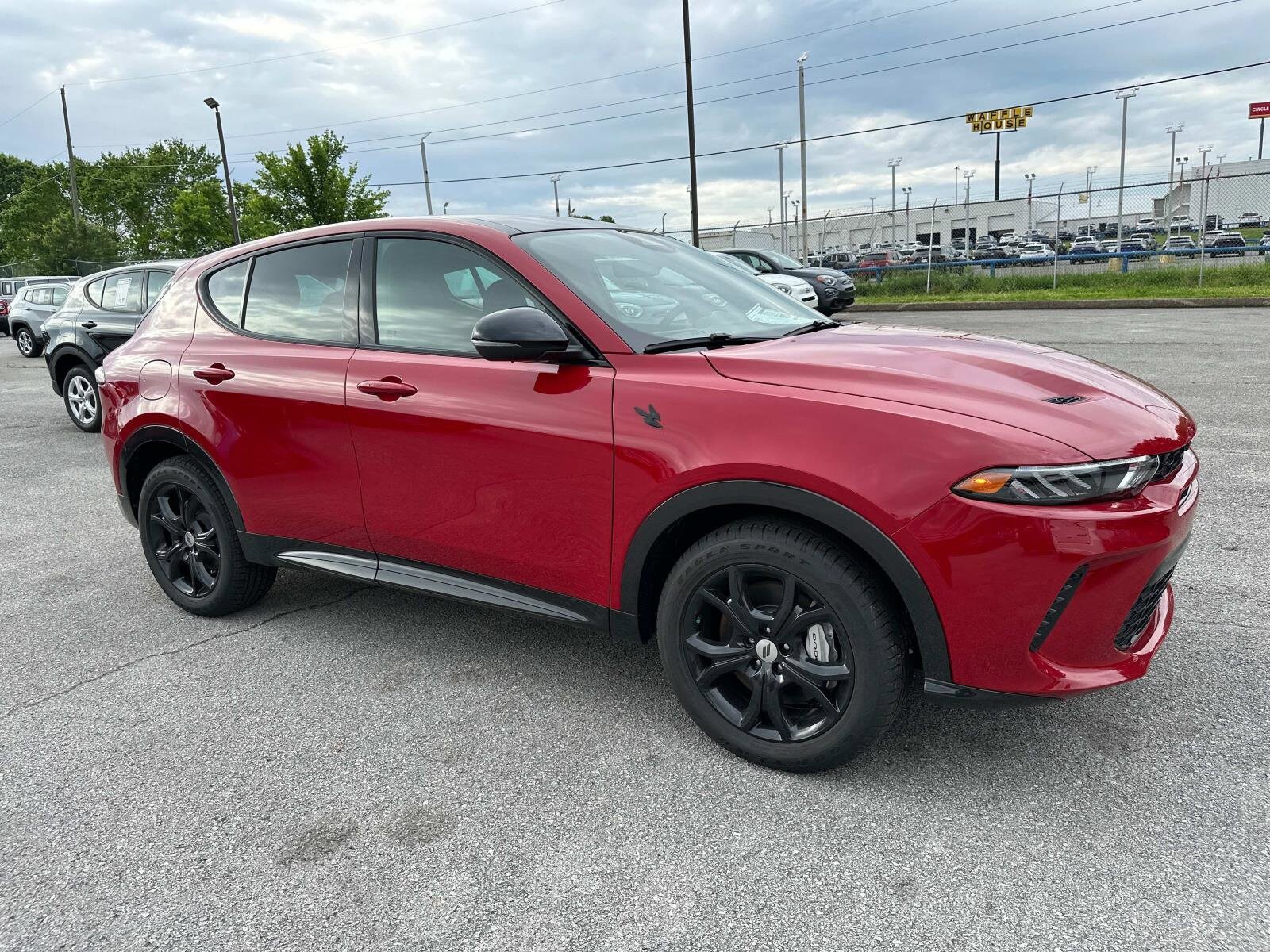2024 Dodge Hornet R/T Plus photo 2