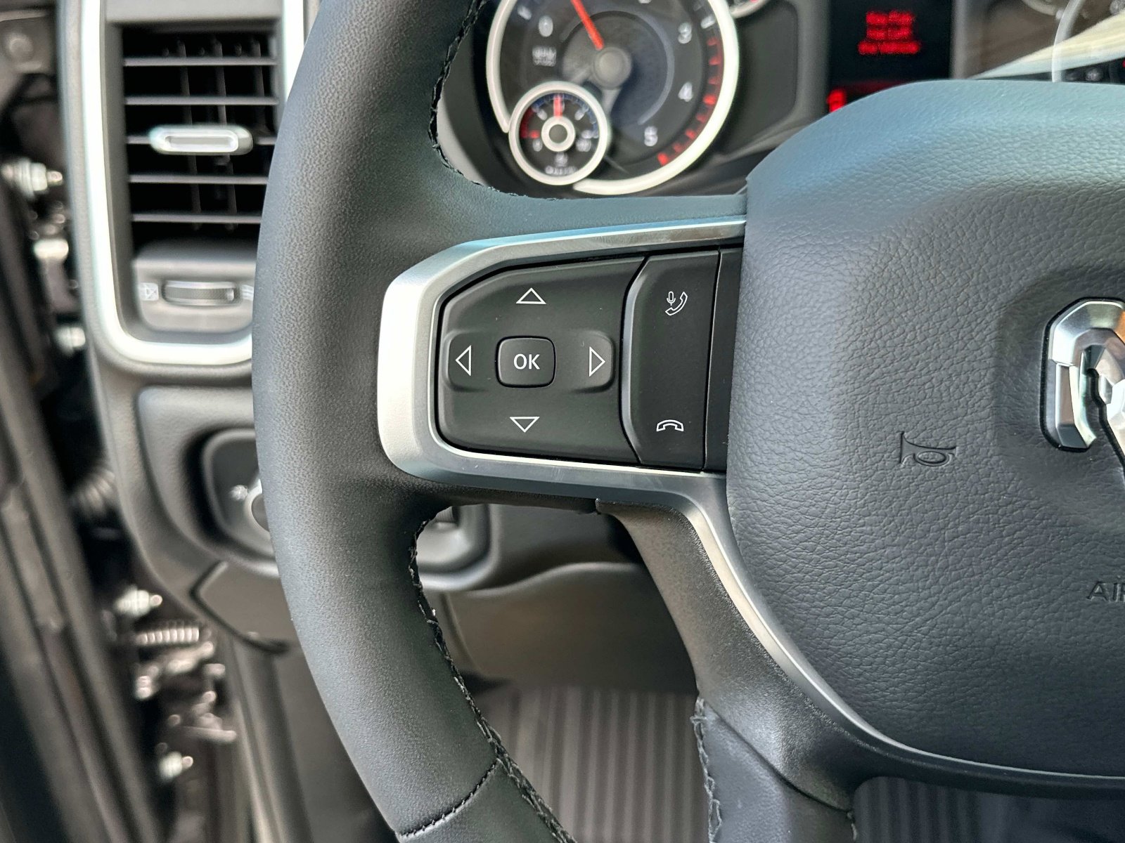 2025 RAM 2500 Big Horn - Photo 31