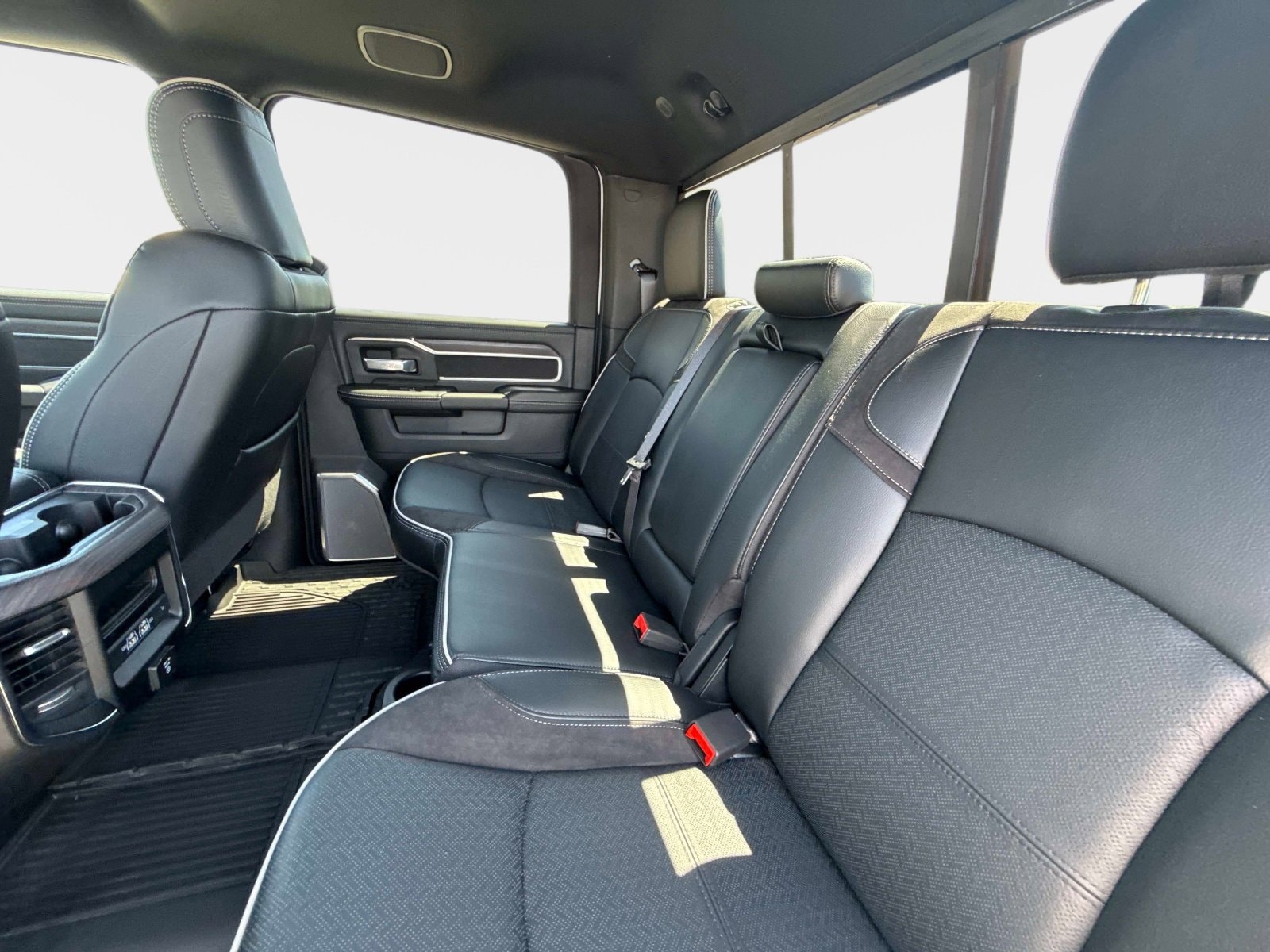 2025 RAM Ram 2500 Pickup Laramie - Photo 14
