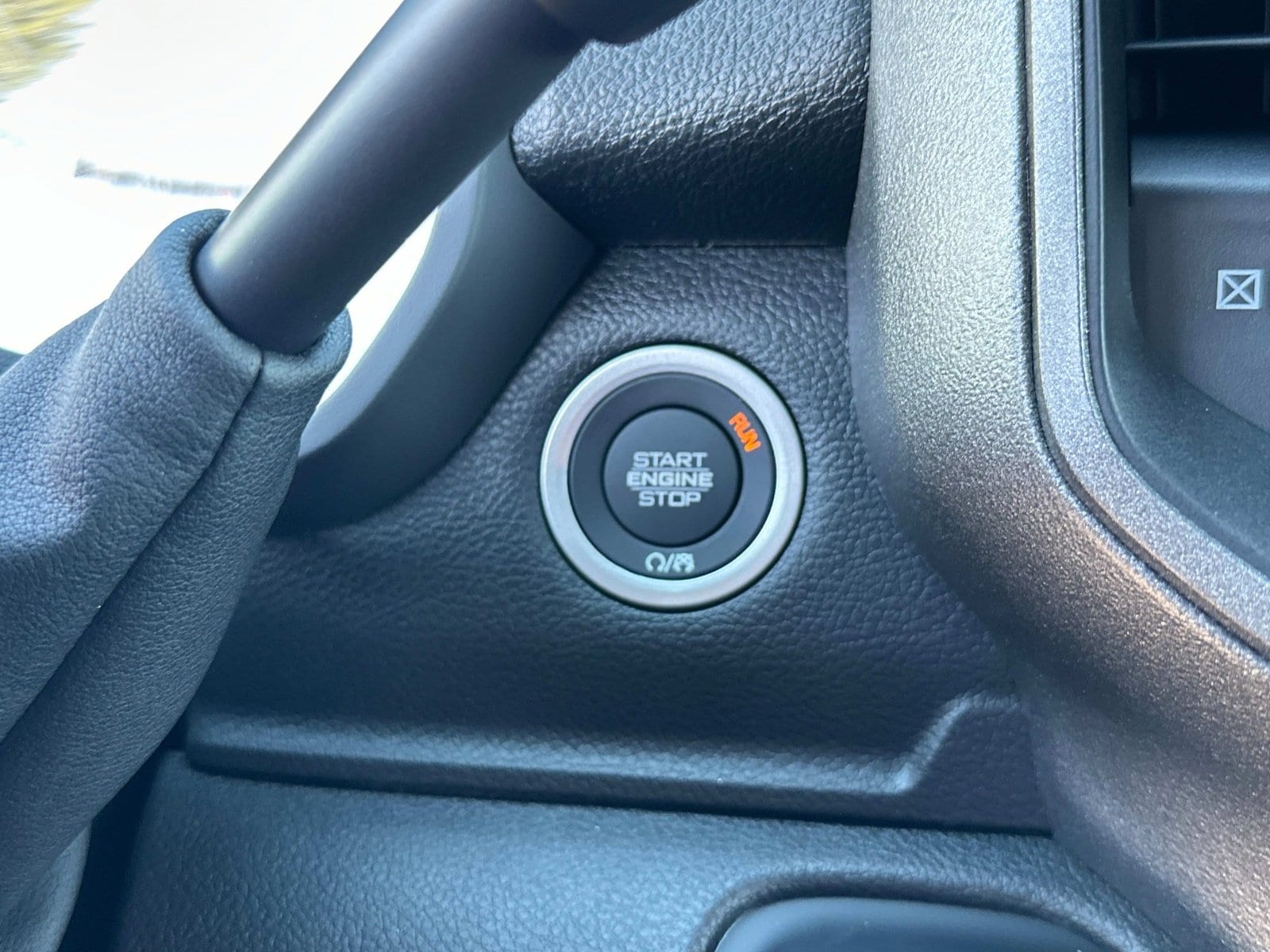 2025 RAM 2500 Tradesman - Photo 29