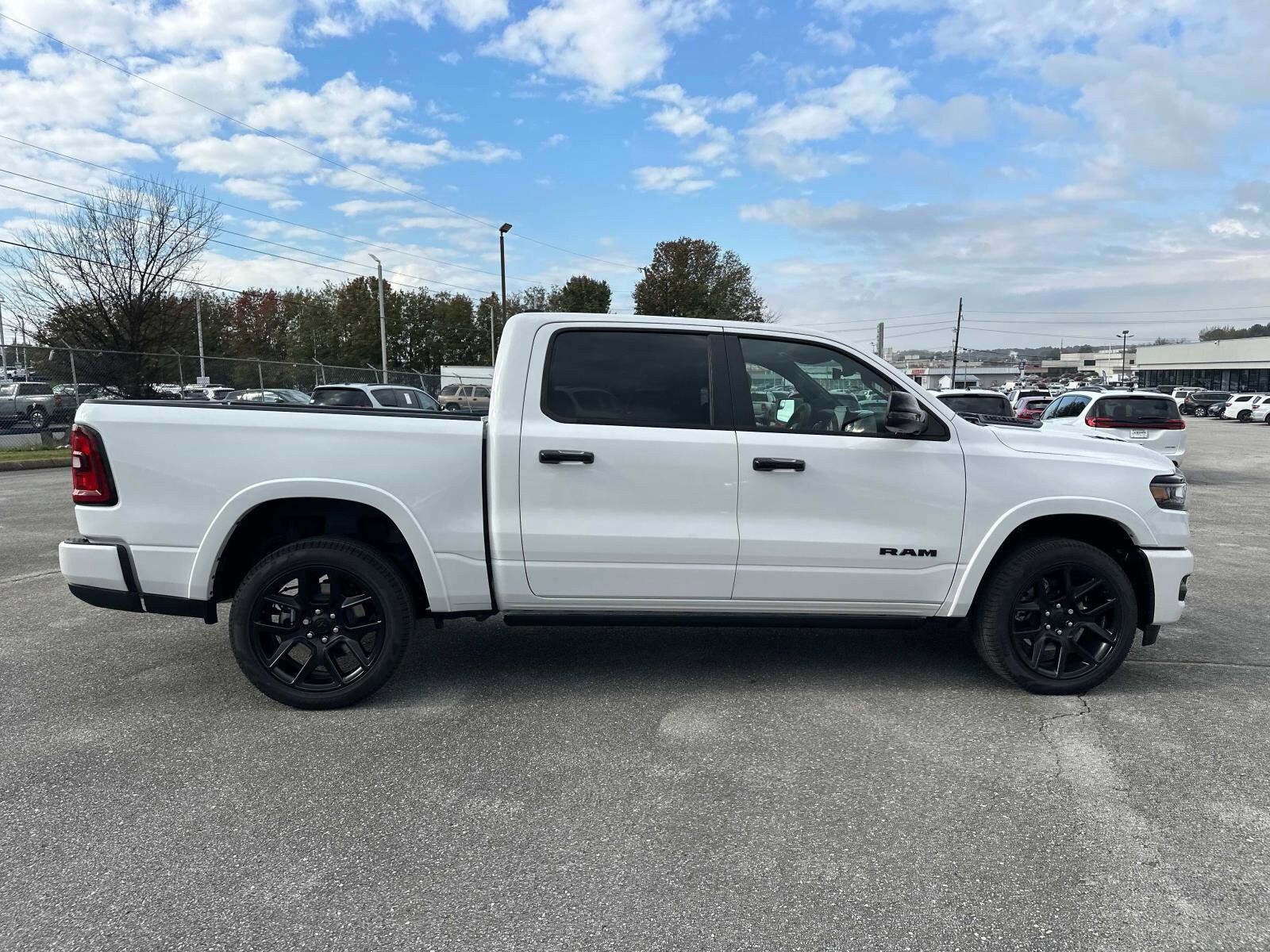 2025 Ram 1500 Laramie photo 3