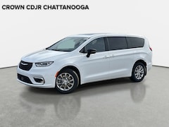 2026 Chrysler Pacifica Select Passenger Van