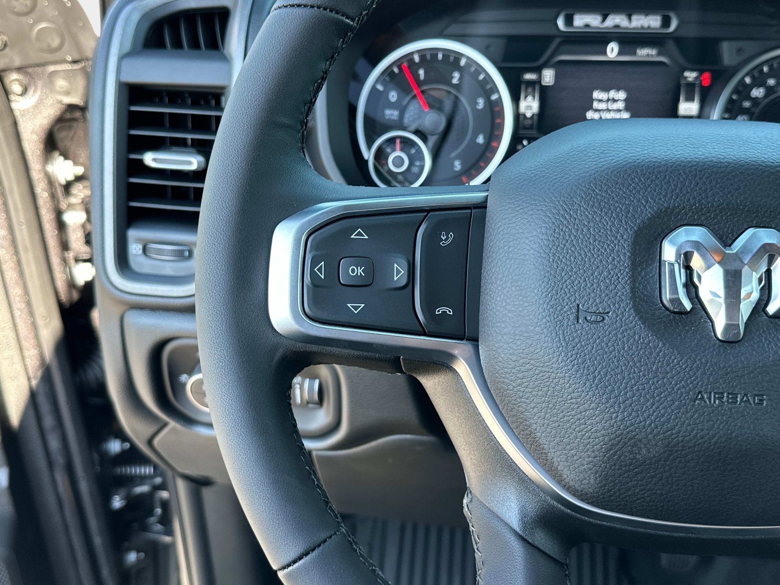 2025 RAM 2500 Tradesman - Photo 32