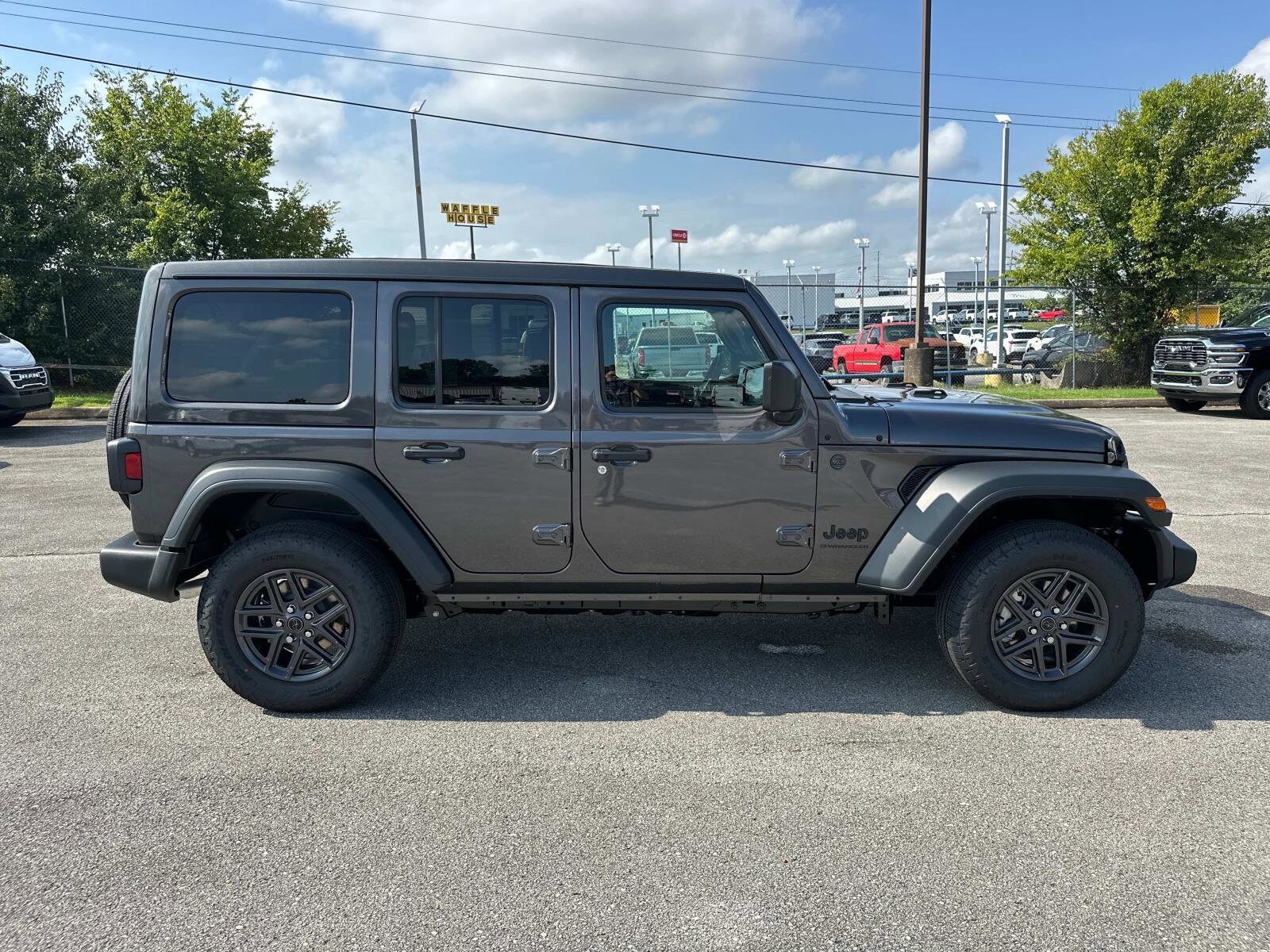 2025 Jeep Wrangler Sport photo 3