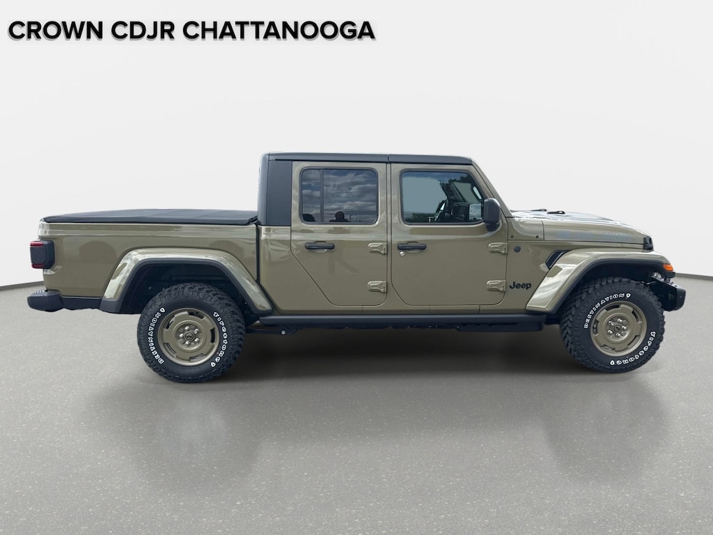 New 2026 Jeep Gladiator Sport Pickup