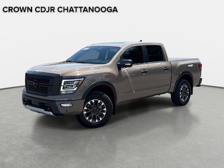 2024 Nissan Titan PRO-4X 4x4 Crew Cab PRO-4X