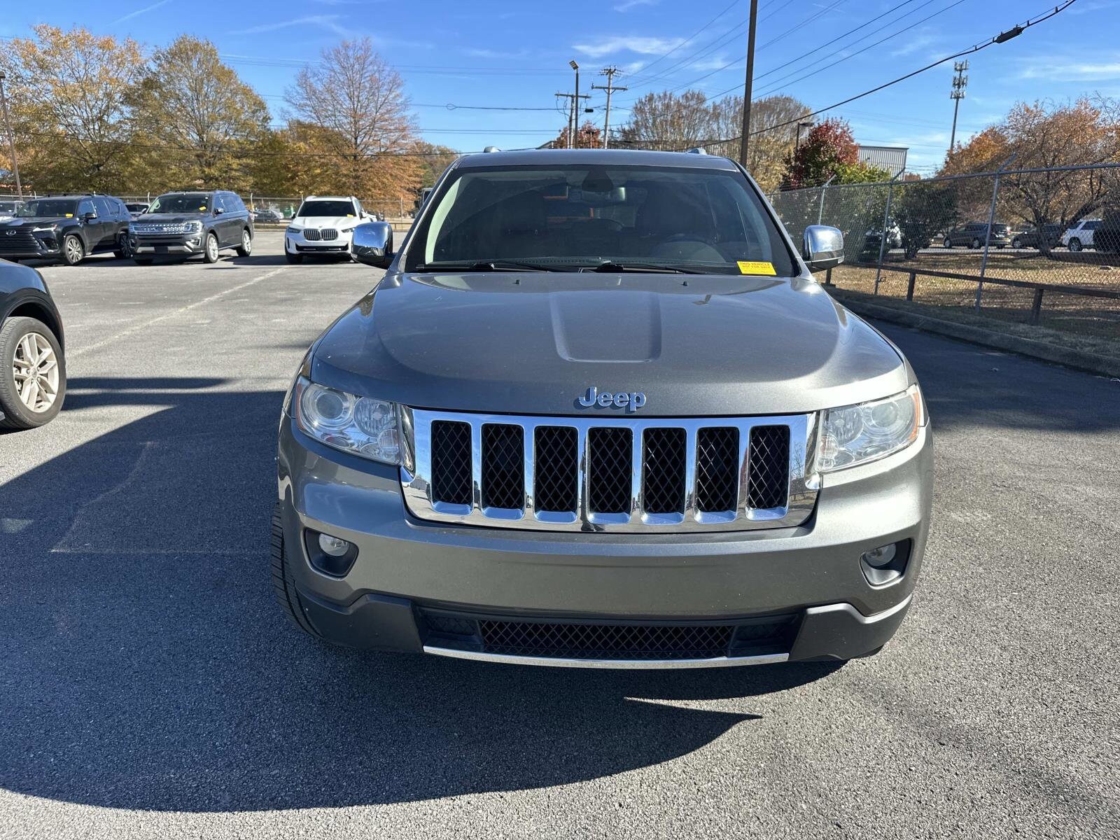 2011 Jeep Grand Cherokee Overland photo 2