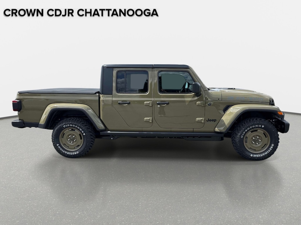 New 2026 Jeep Gladiator Sport Pickup