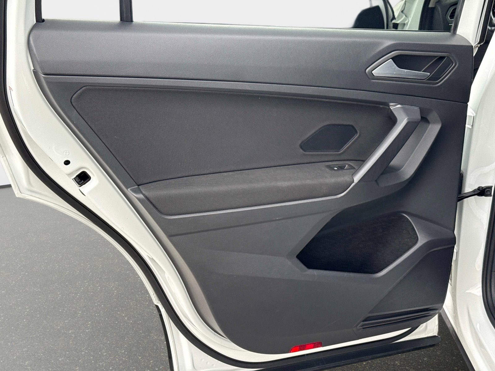 2021 Volkswagen Tiguan S - Photo 14