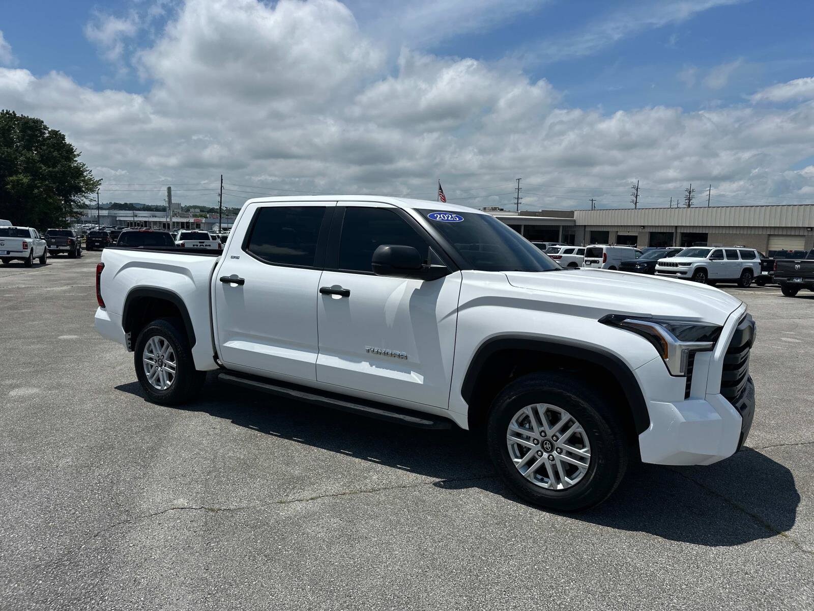 2025 Toyota Tundra SR5 photo 2