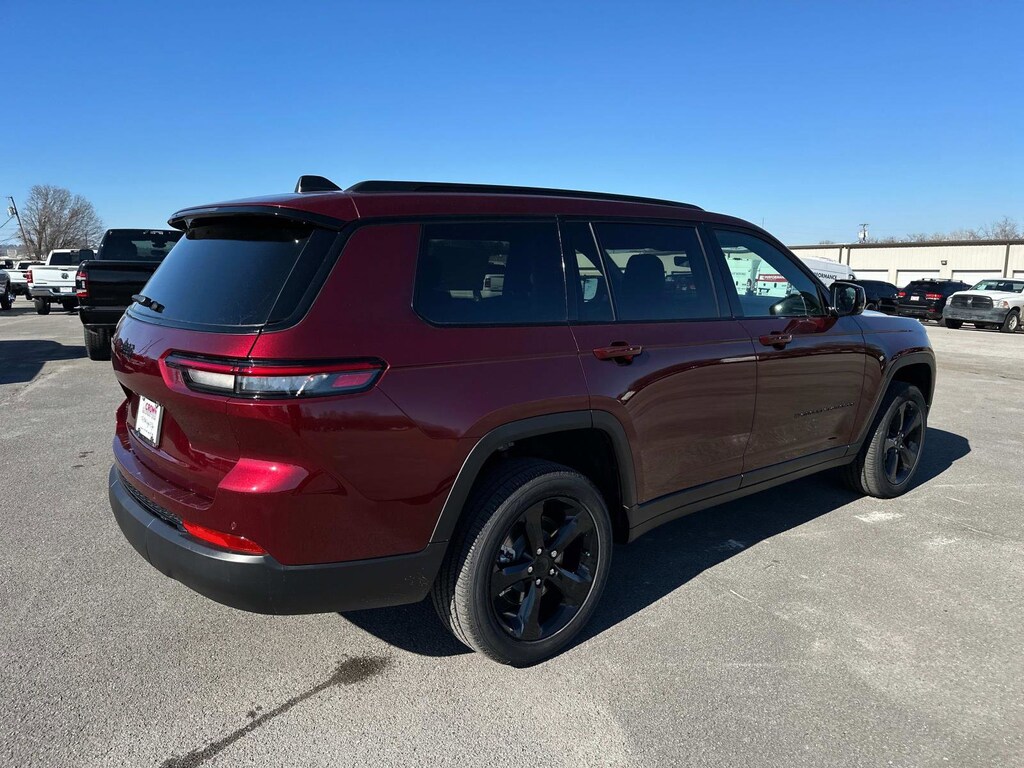New 2025 Jeep Grand Cherokee L Laredo Sport Utility